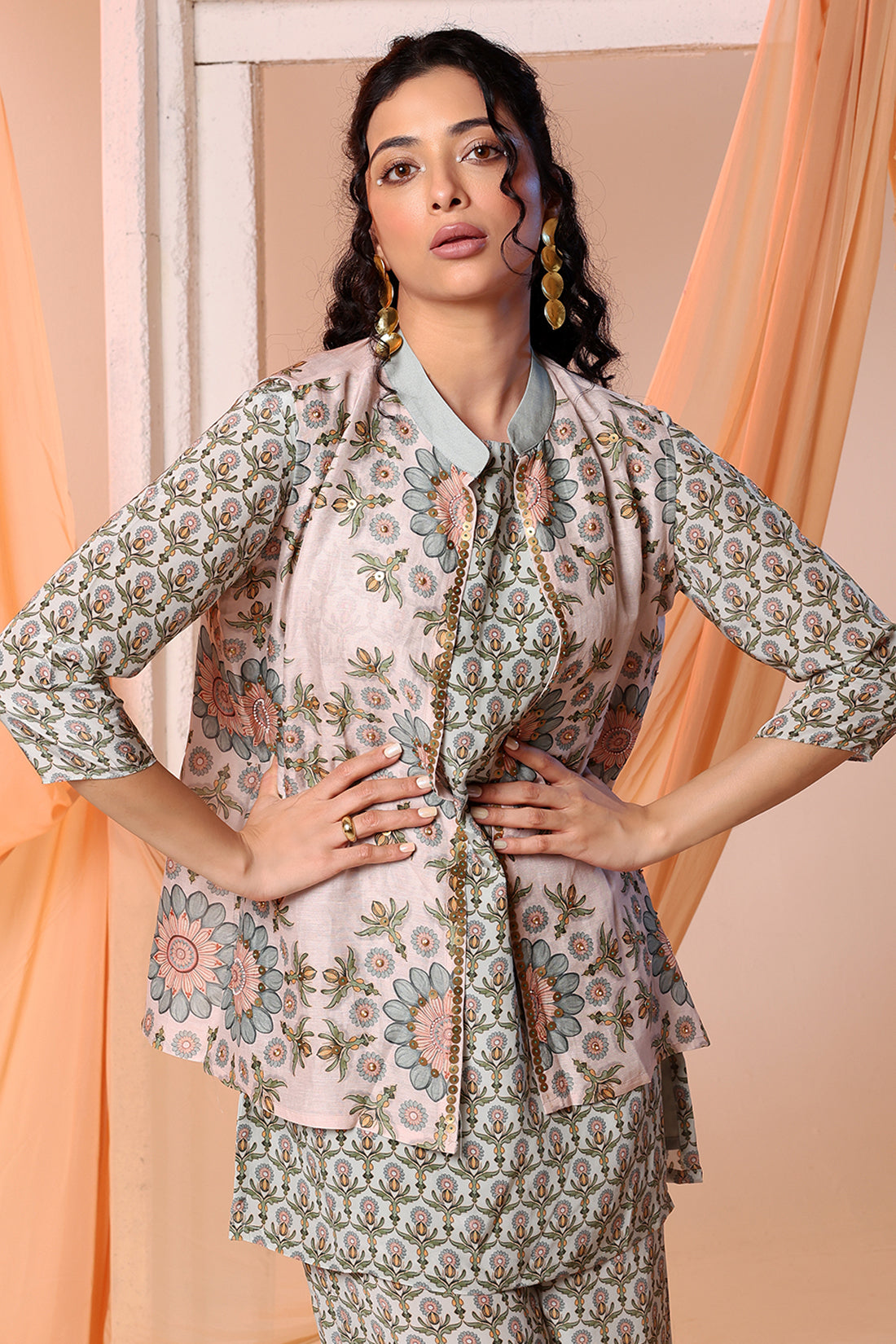 EARAYA PRINTED KURTA SET WITH EMBELLISHED JACKET