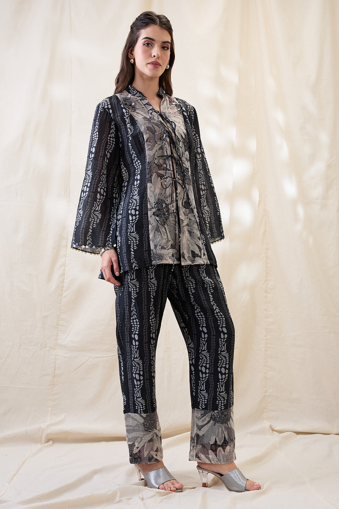 RAVYA EMBELLISHED FRONT TIE-UPS CO-ORD SET