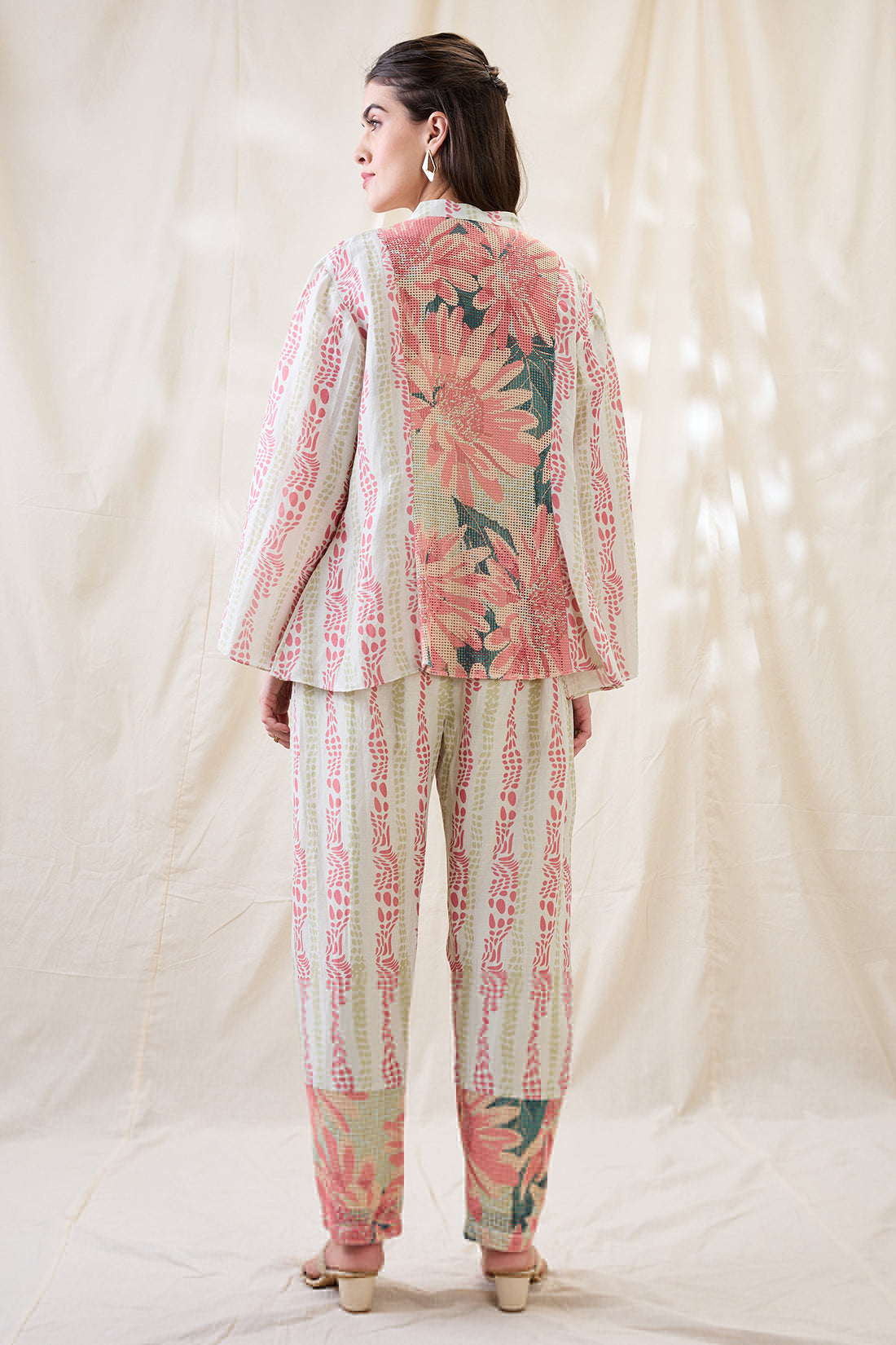 RAVYA EMBELLISHED FRON TIE-UPS CO-ORD SET