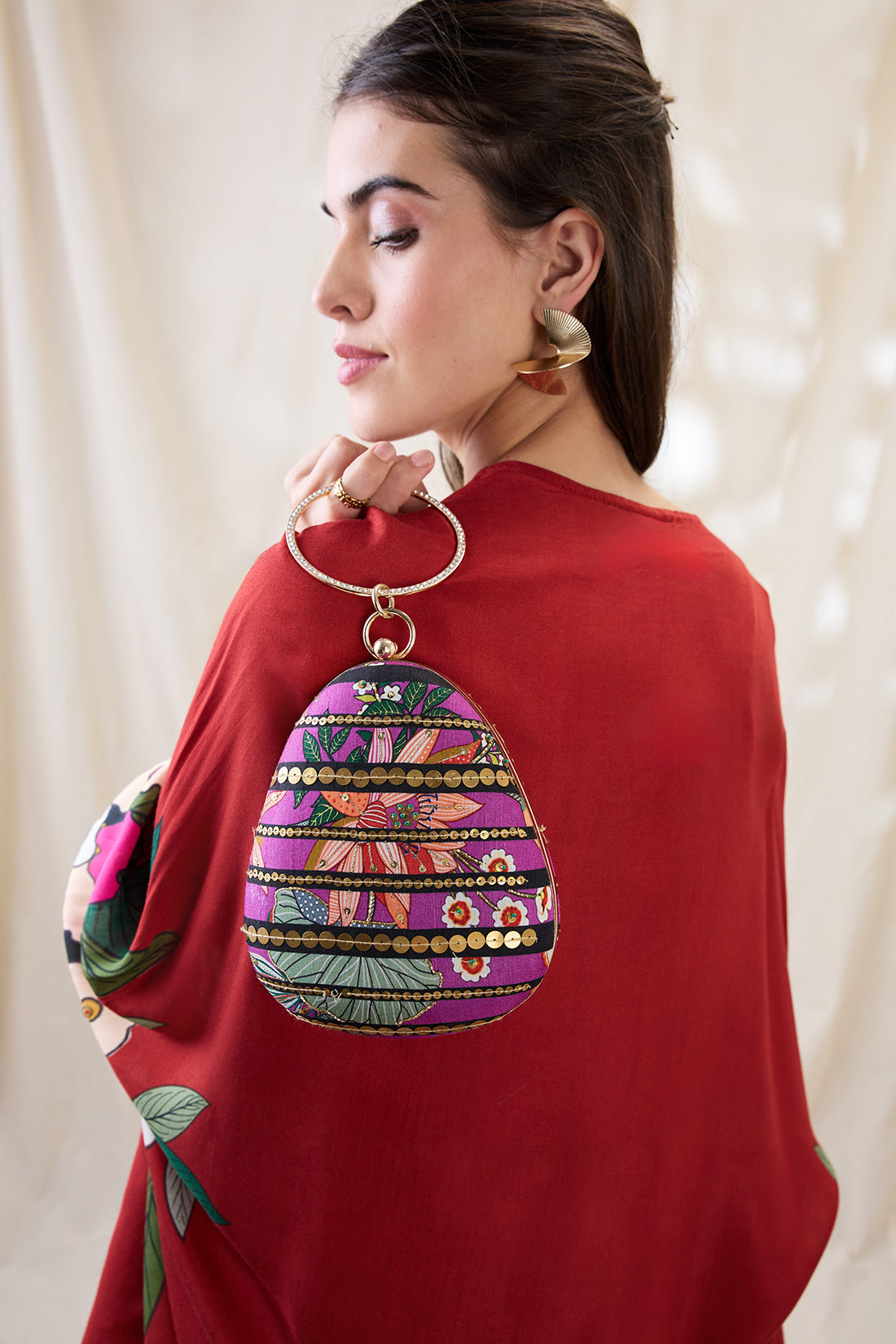 AARANI EMBELLISHED CLUTH BAG