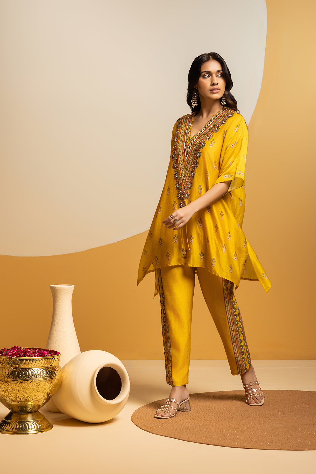 TAARANI EMBELLISHED V-NECK KURTA SET