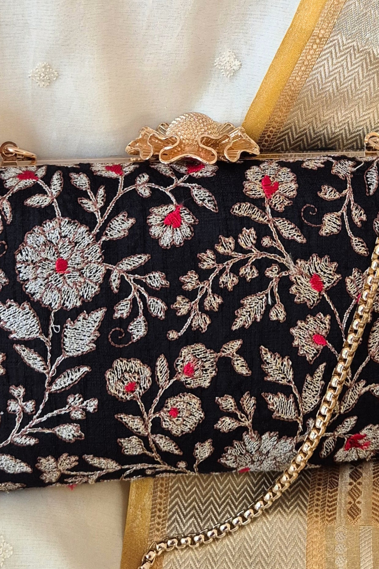 SAAZ EMBROIDERED CLUTCH - BLACK