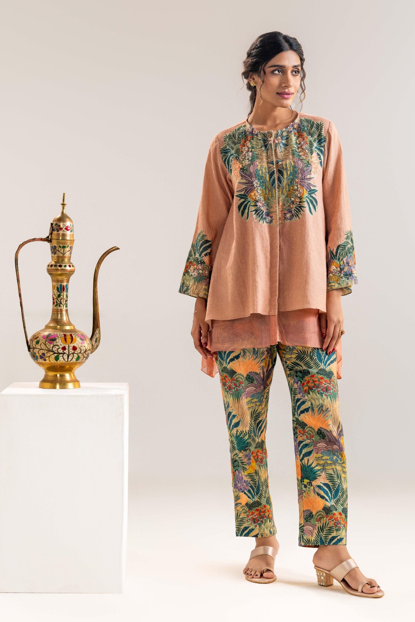KAIRA EMBROIDERED KURTA SET