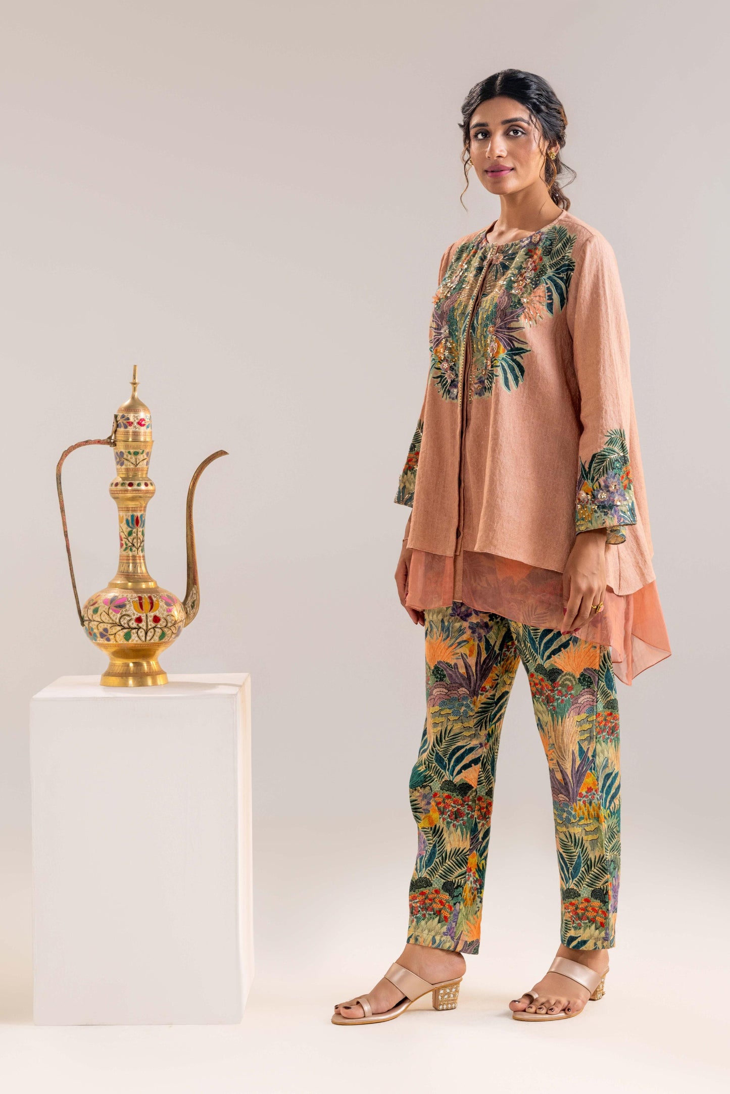 KAIRA EMBROIDERED KURTA SET