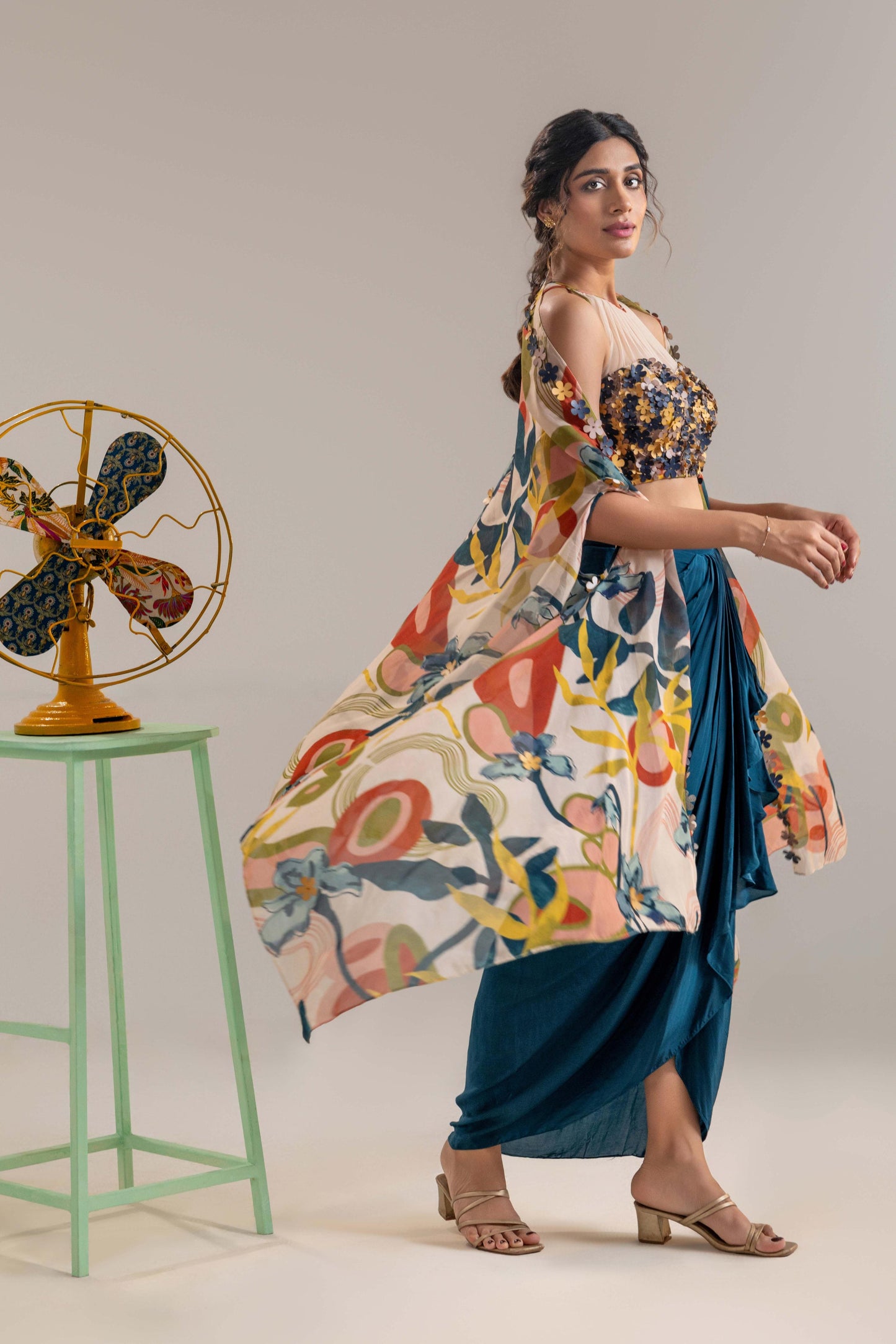 FLORA EMBROIDERED DRAPE SKIRT SET WITH A CAPE