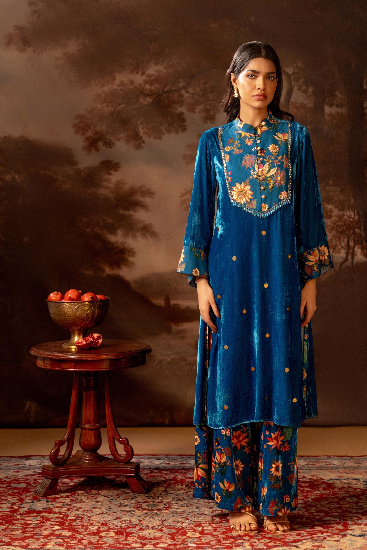 AARANI EMBROIDERED KURTA SET