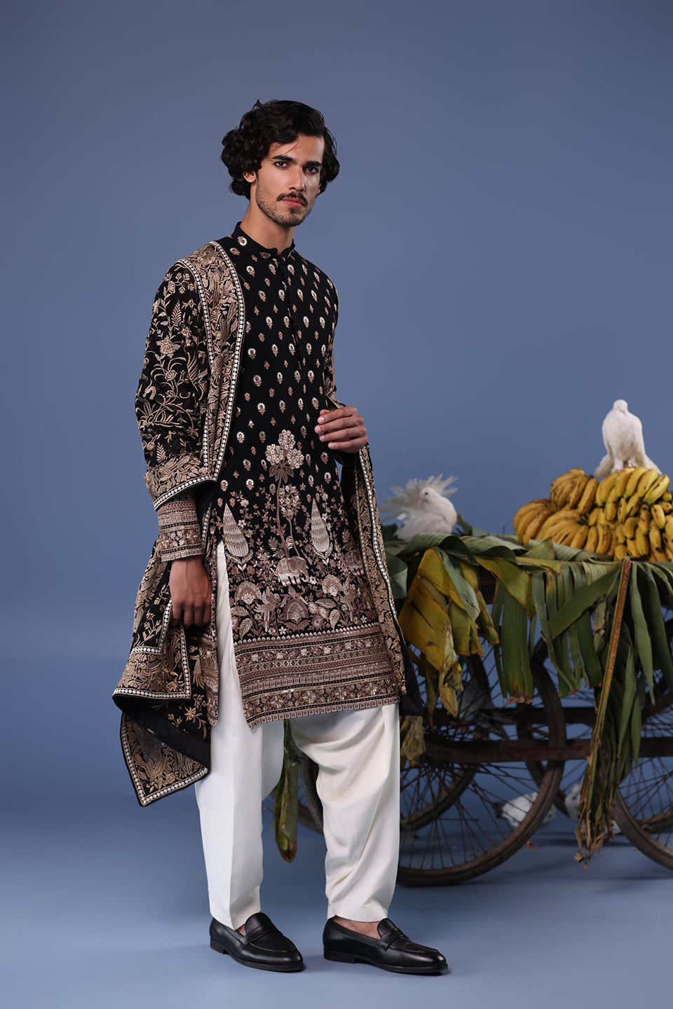 KAYAN BLACK KURTA SET