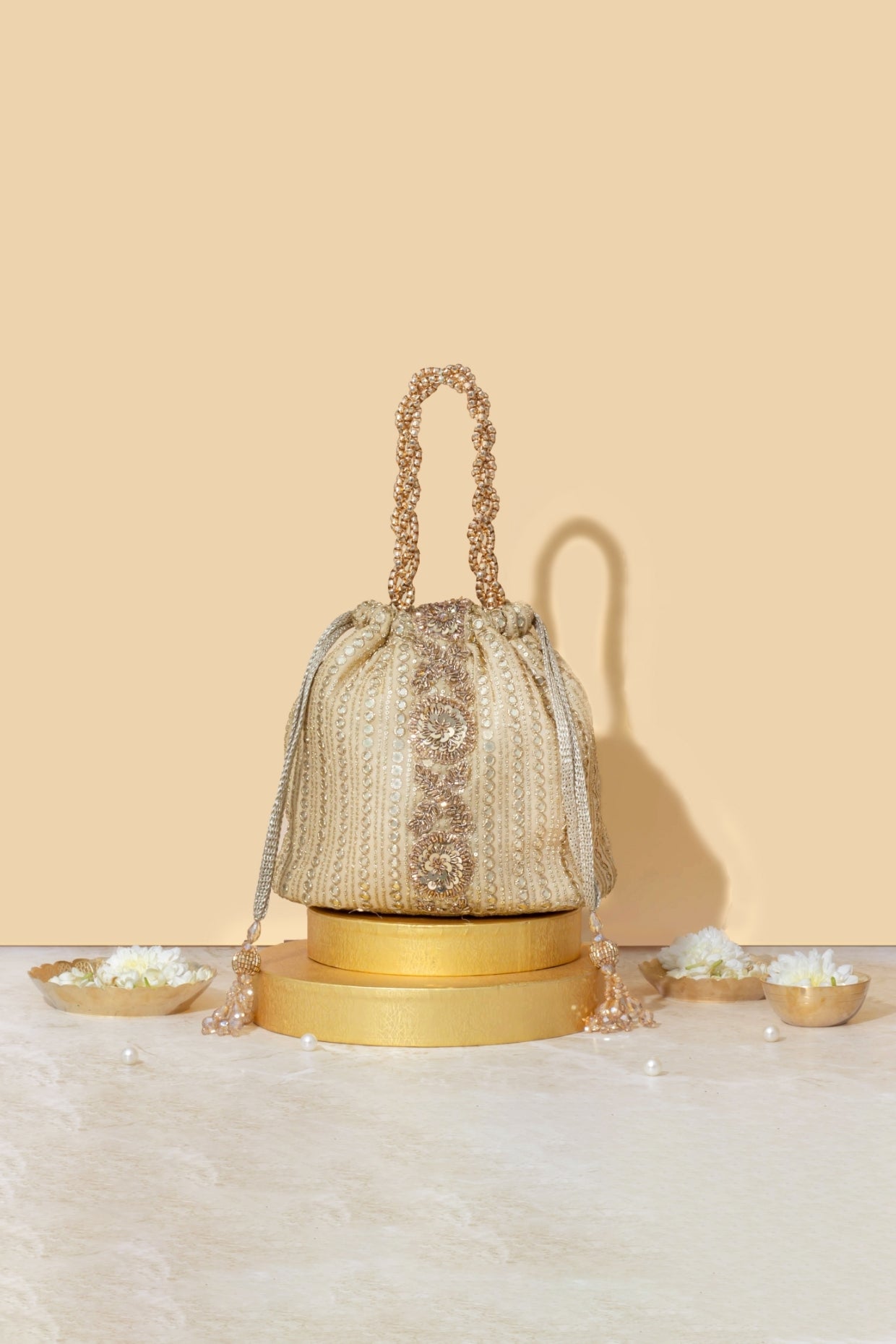 YARI EMBROIDERED BUCKET BAG - GOLD