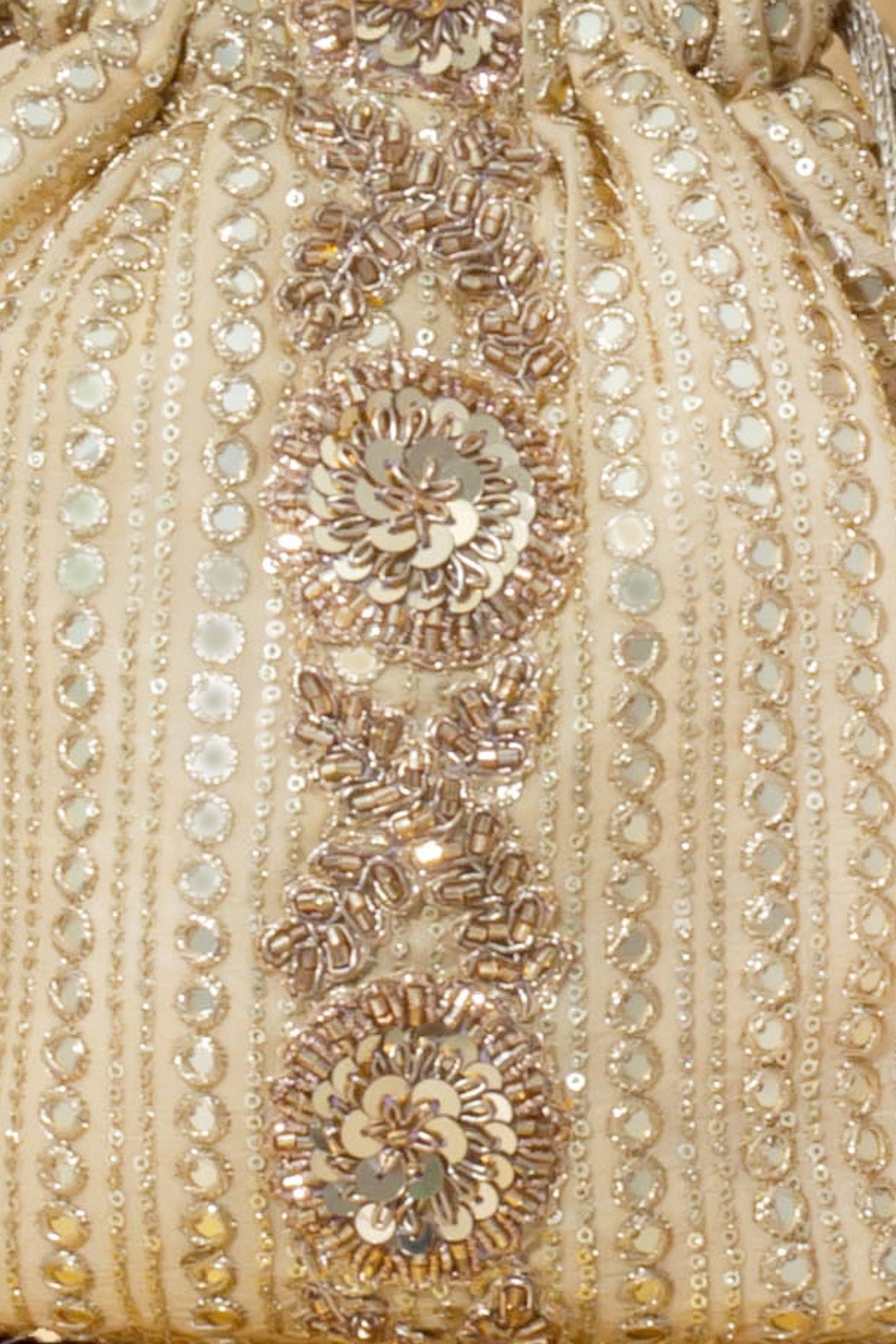 YARI EMBROIDERED BUCKET BAG - GOLD