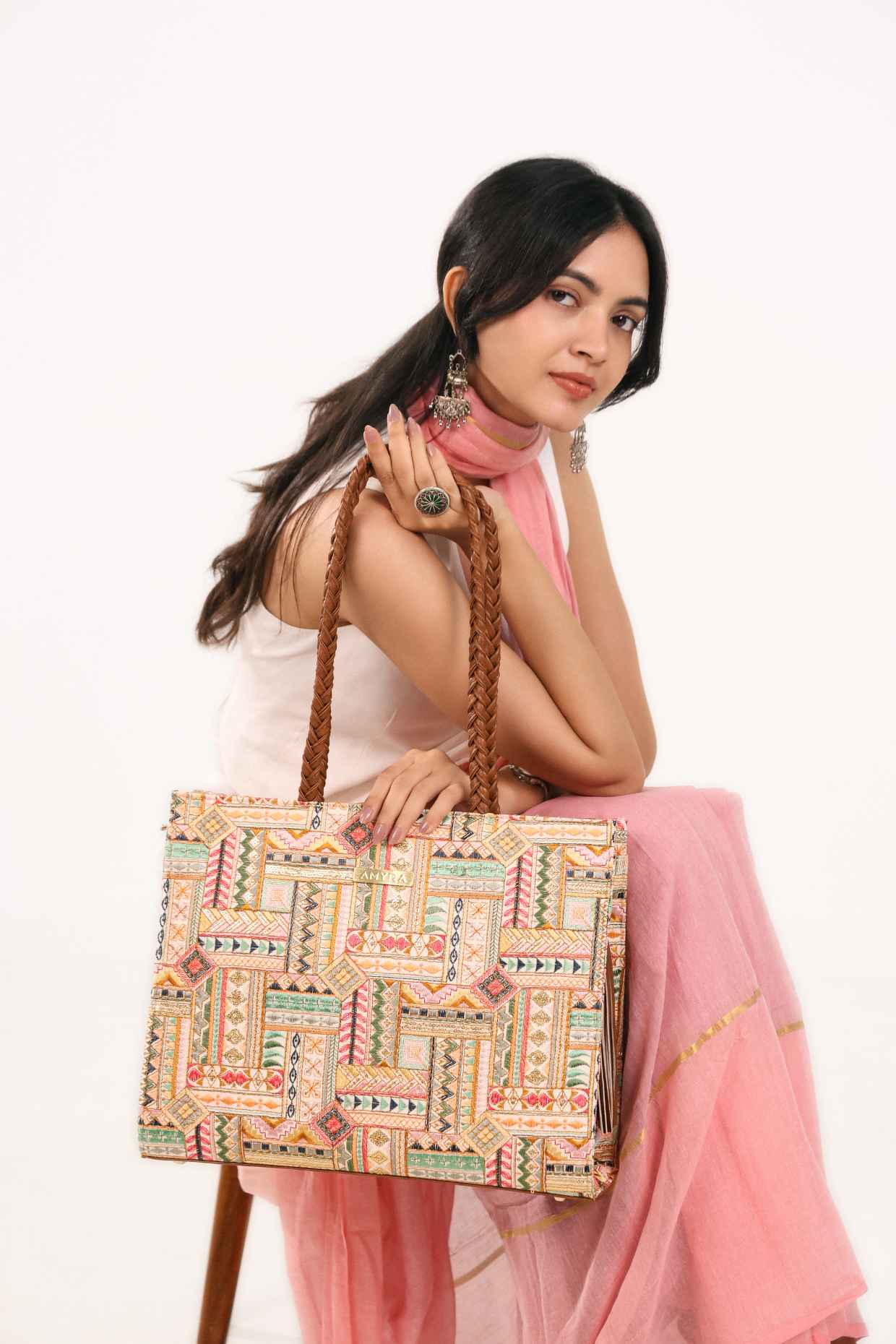 CORA EMBROIDERED MULTICOLOR BOX TOTE BAG - White Maison de Couture
