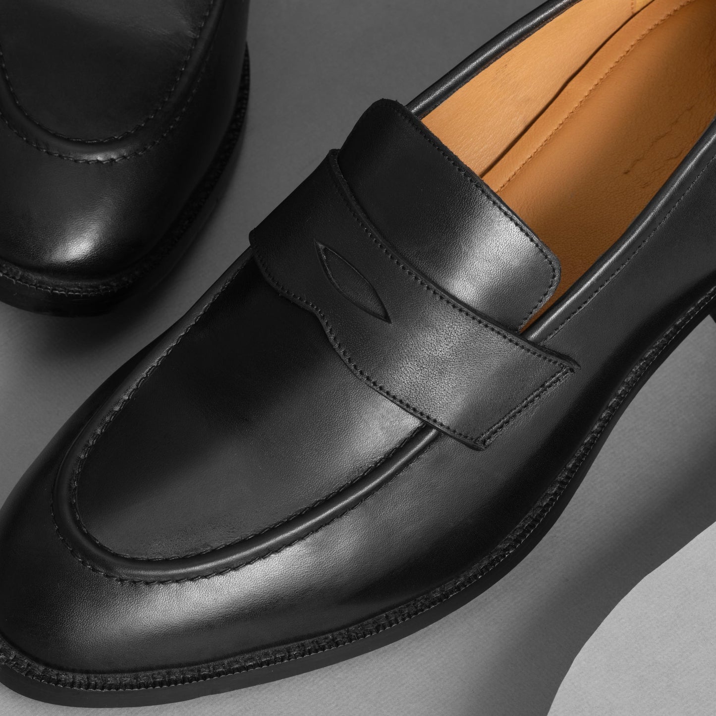 BLACK JAVA MOCCASINS