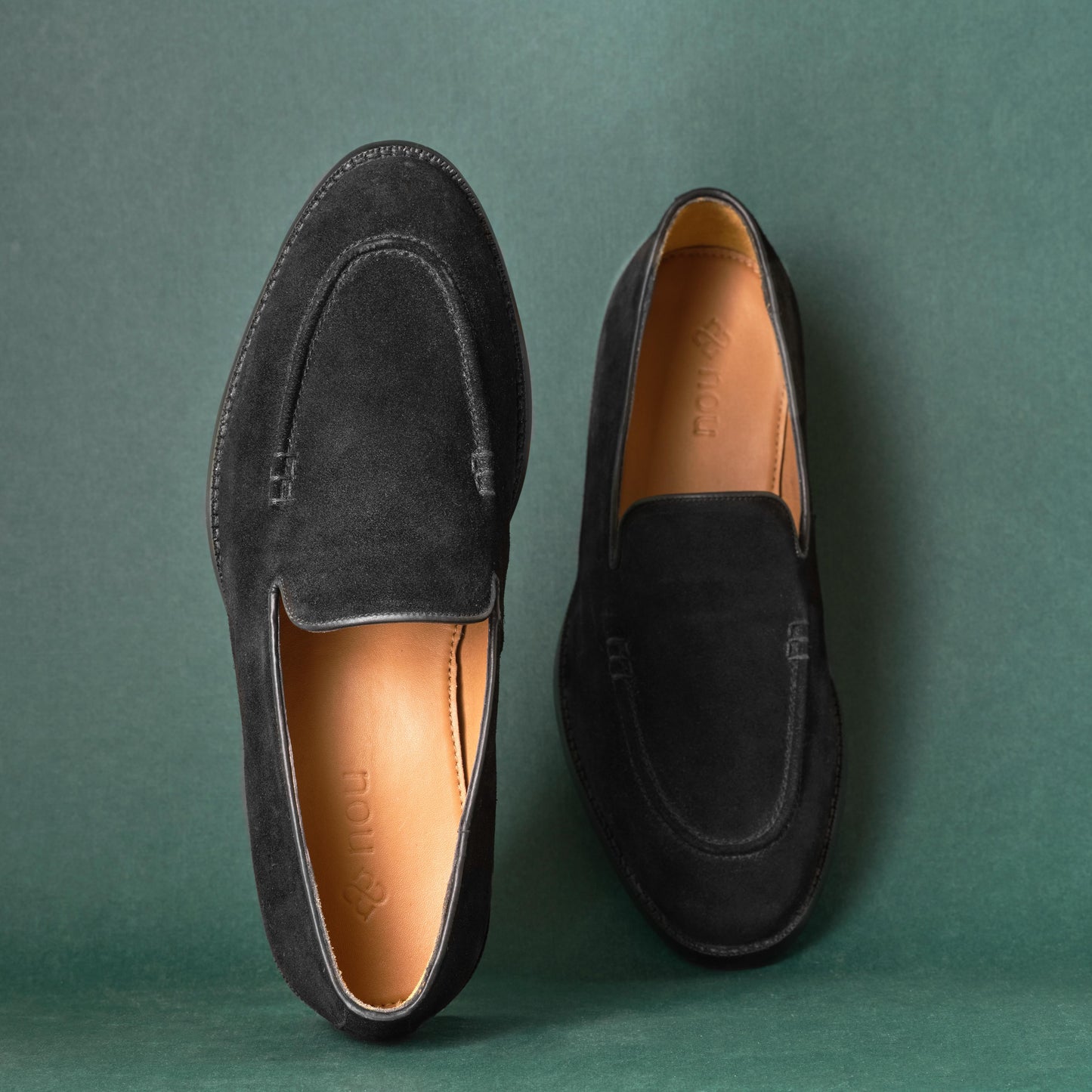 BLACK SIGNATURE SLIP ONS