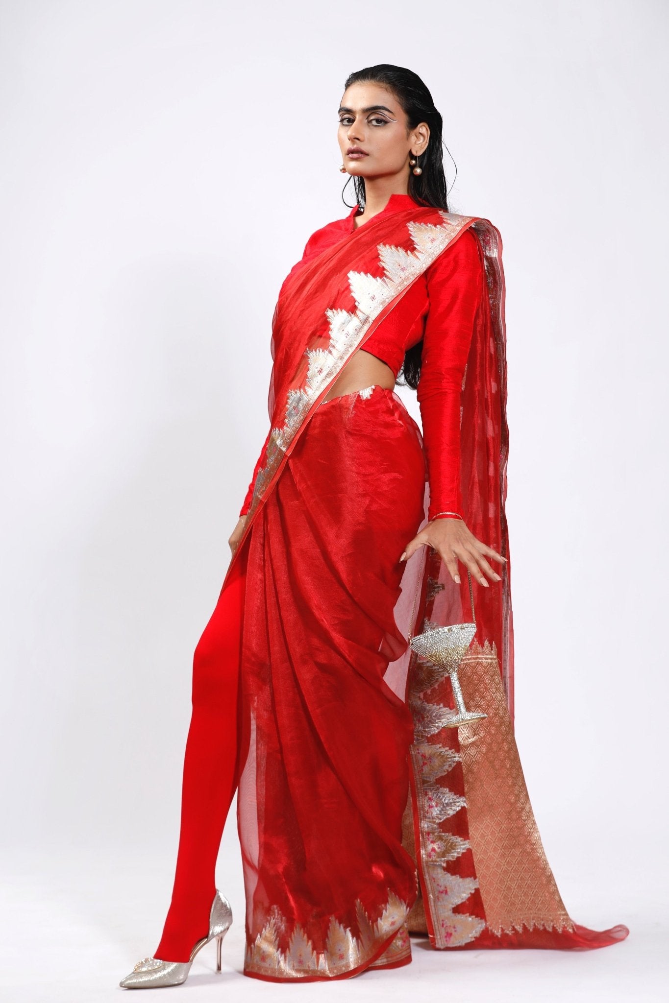 HANDWOVEN TISSUE SILK SWASTIK TEMPLE SAREE - White Maison de Couture
