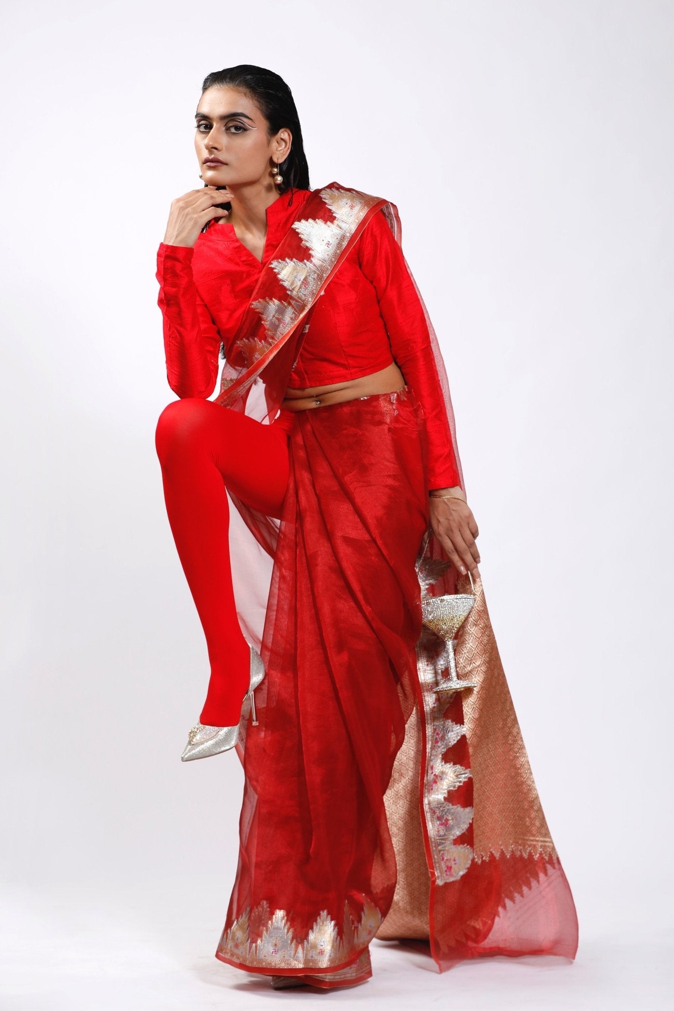 HANDWOVEN TISSUE SILK SWASTIK TEMPLE SAREE - White Maison de Couture
