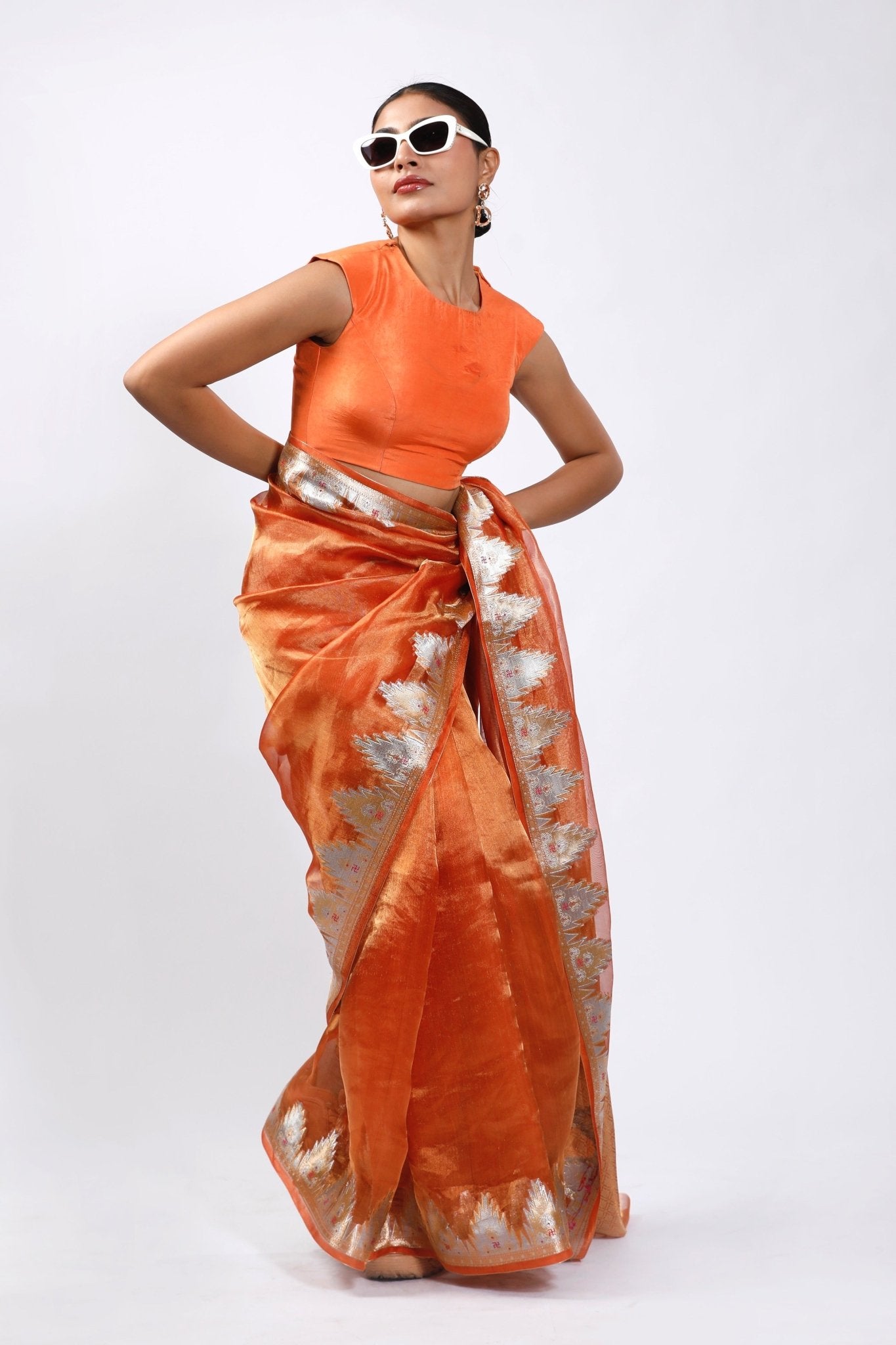 HANDWOVEN TISSUE SILK SWASTIK TEMPLE SAREE - White Maison de Couture