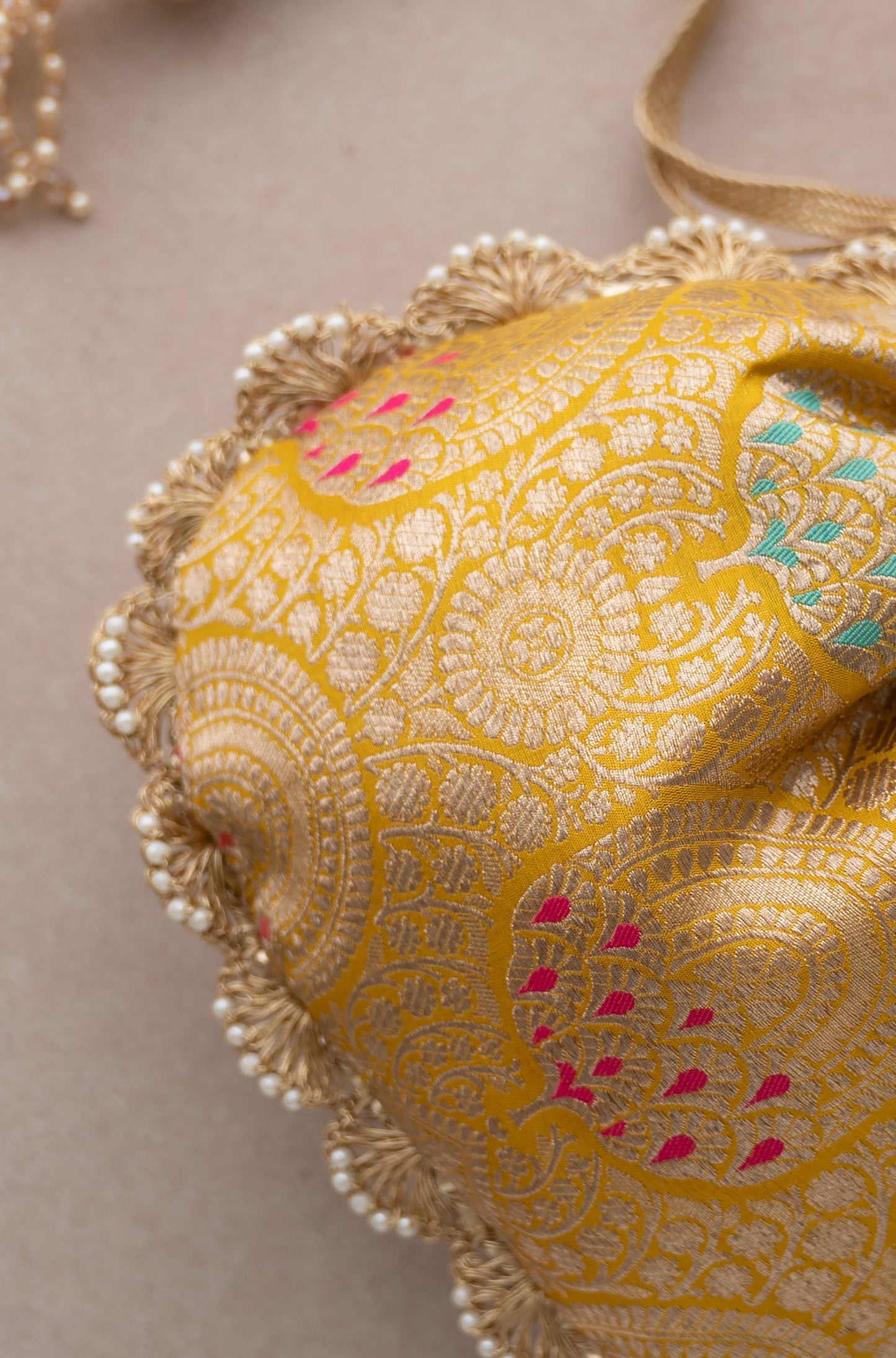 KASHI PURE BANARASI SILK POTLI