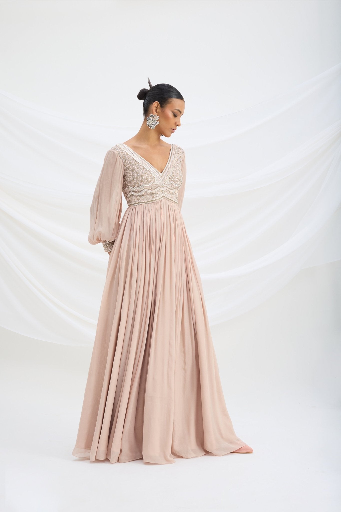 LIGHT PINK EMBROIDERED DRESS - White Maison de Couture