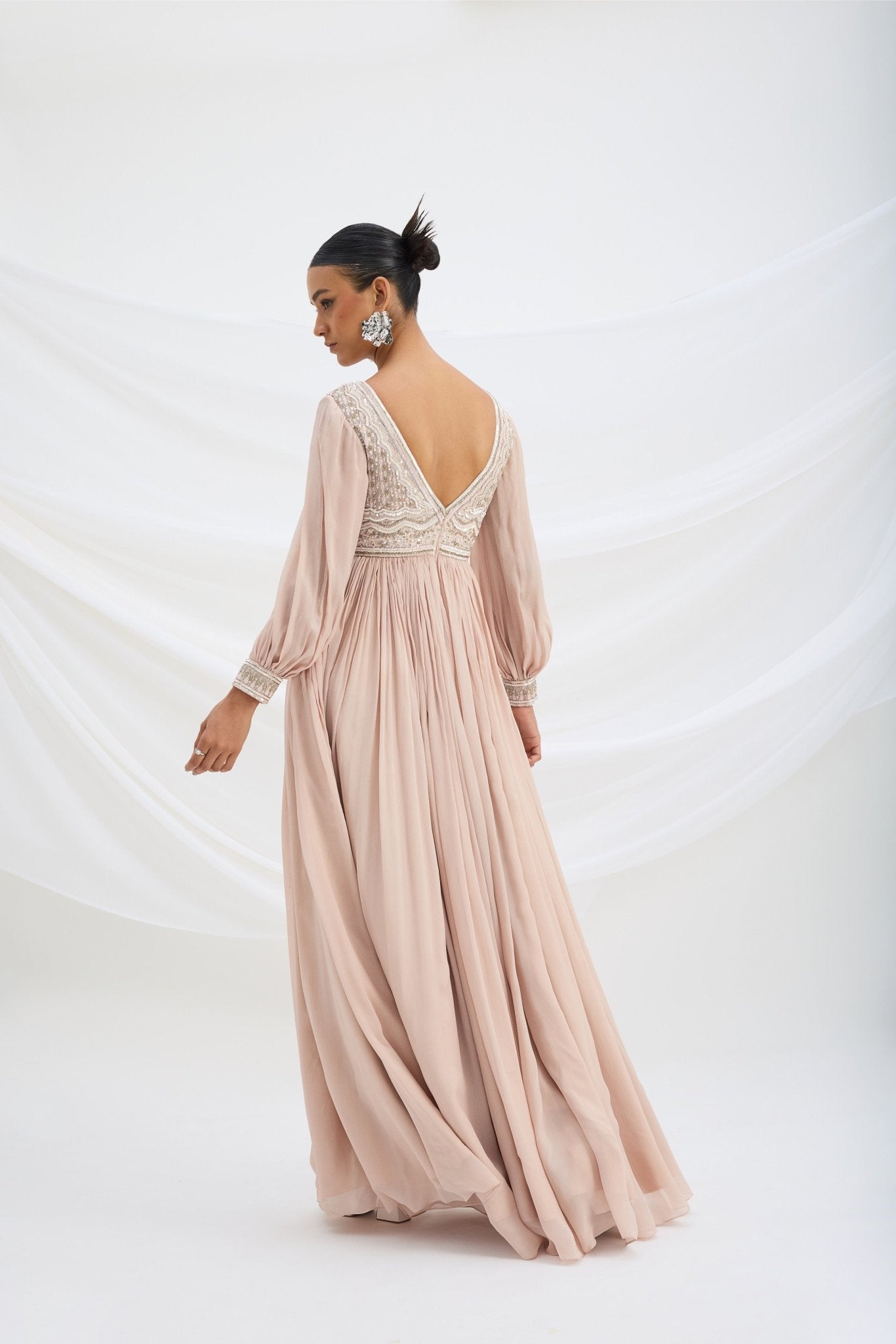 LIGHT PINK EMBROIDERED DRESS - White Maison de Couture