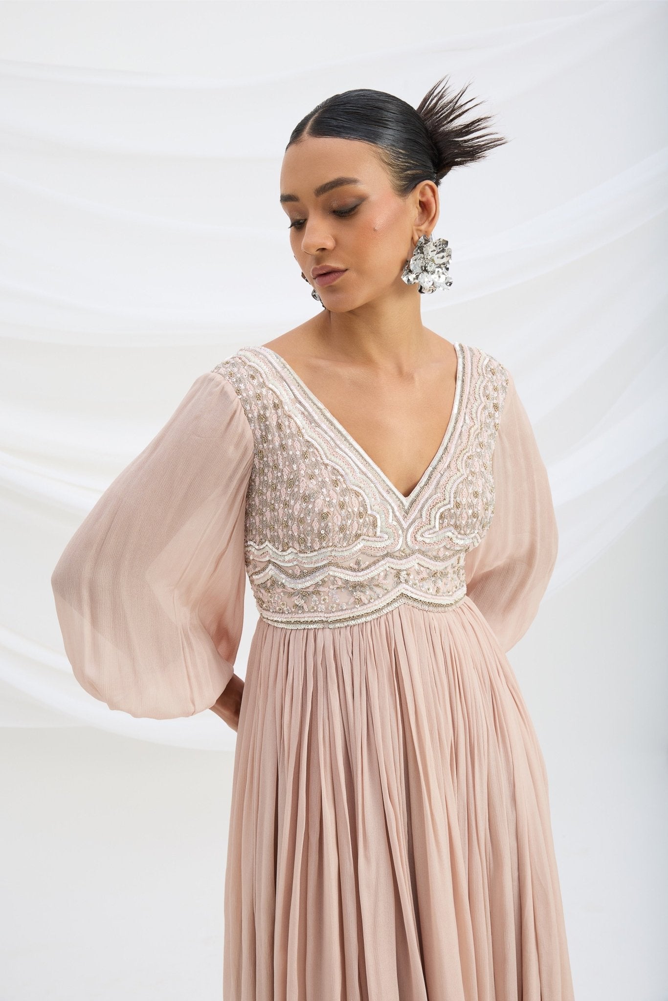 LIGHT PINK EMBROIDERED DRESS - White Maison de Couture