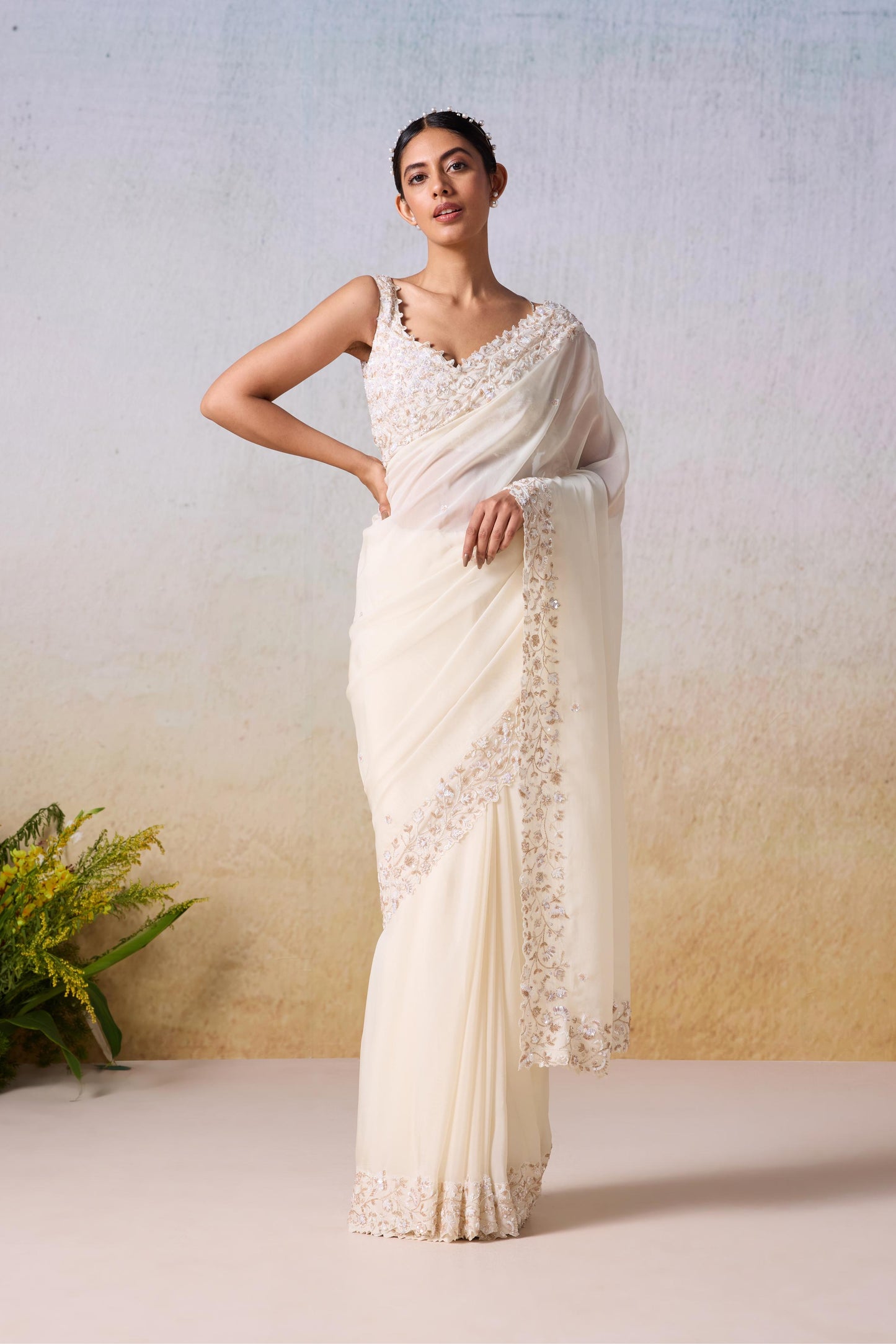 WHITE SMOKE SAREE