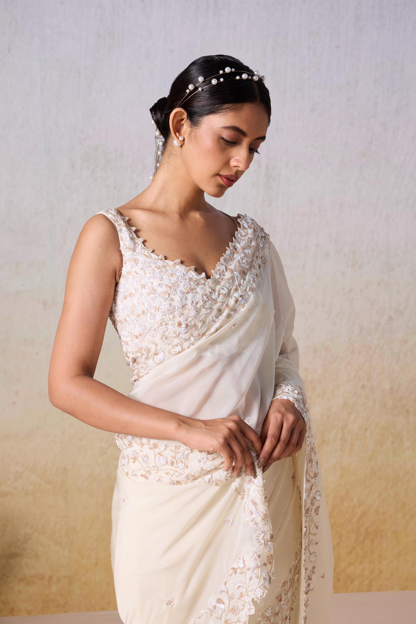 WHITE SMOKE SAREE