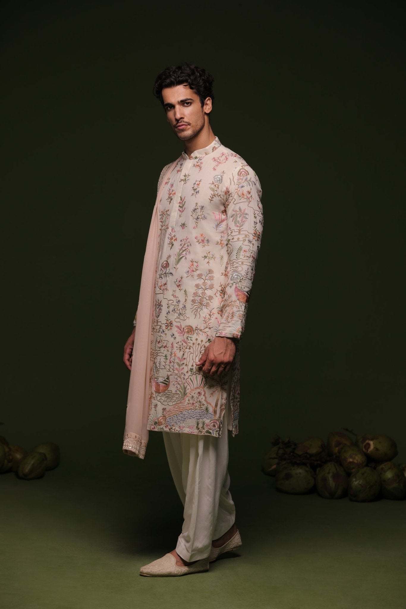 MUNI MULTI KURTA SET WITH PATIYALA AND DUPATTA - White Maison de Couture