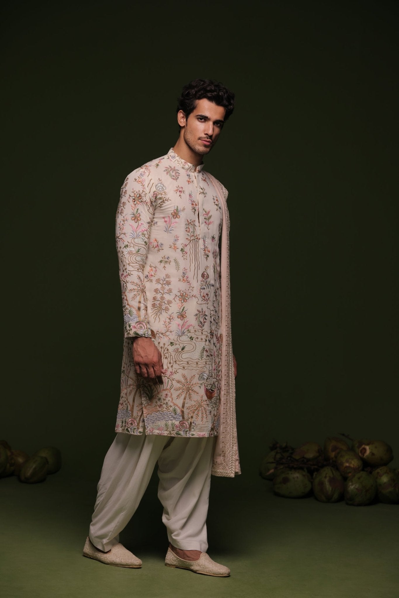 MUNI MULTI KURTA SET WITH PATIYALA AND DUPATTA - White Maison de Couture