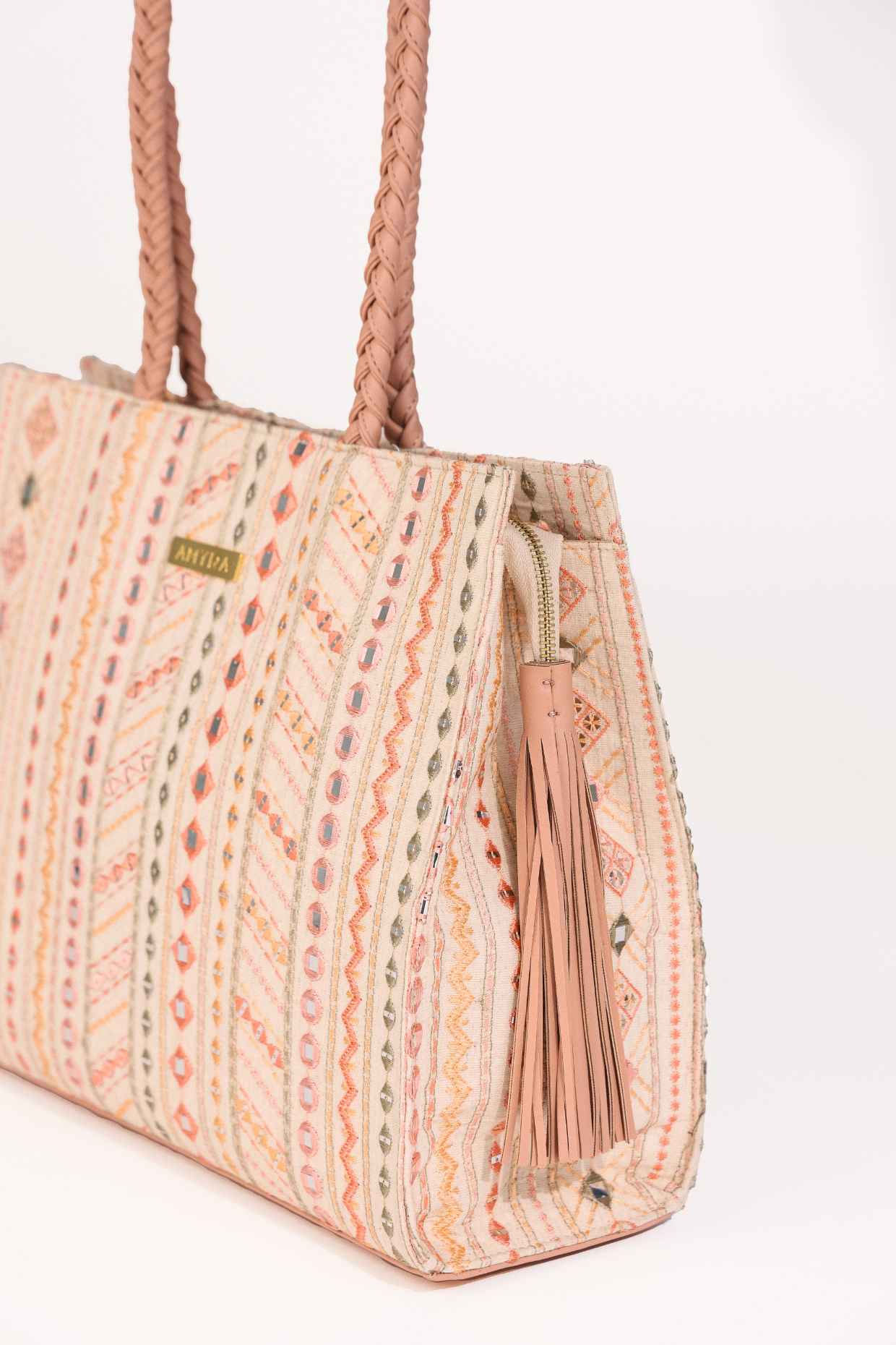 NOVA MIRROR EMBROIDERED BOX TOTE BAG - White Maison de Couture