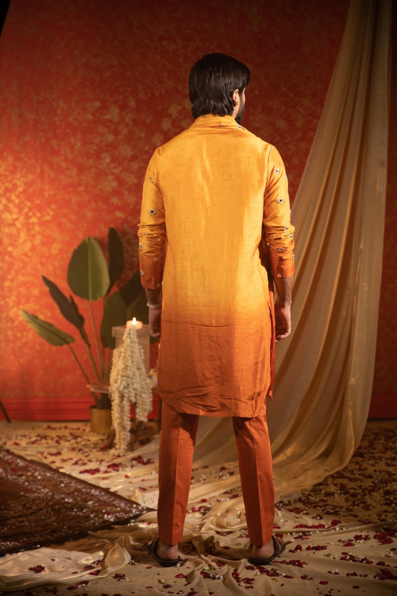 OMBRÉ SQUARE MIRROR KURTA STOLE SET - White Maison de Couture