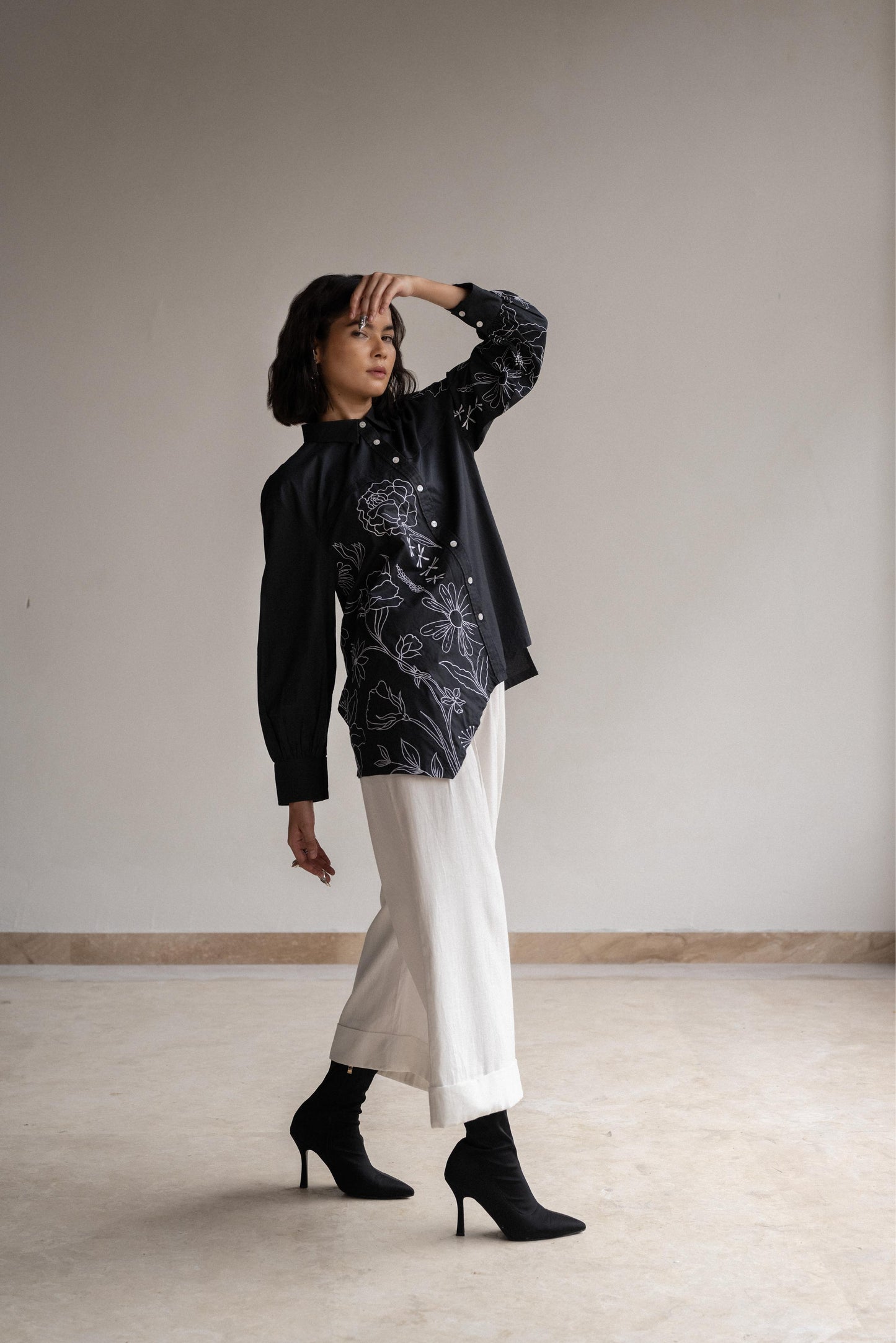 BLOSSOM BLACK SHIRT