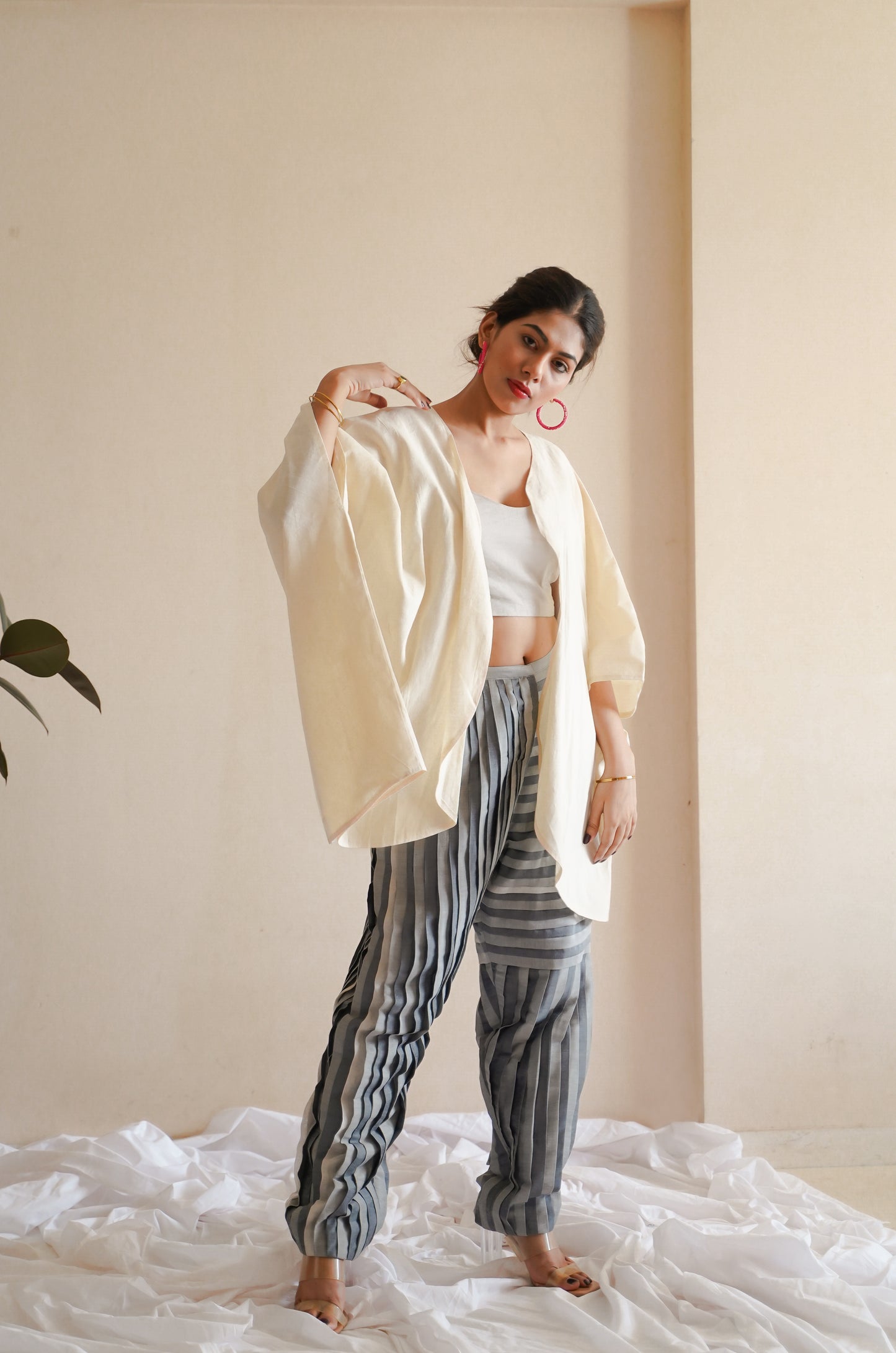 GREY STRIPED PLEATED PANT SET