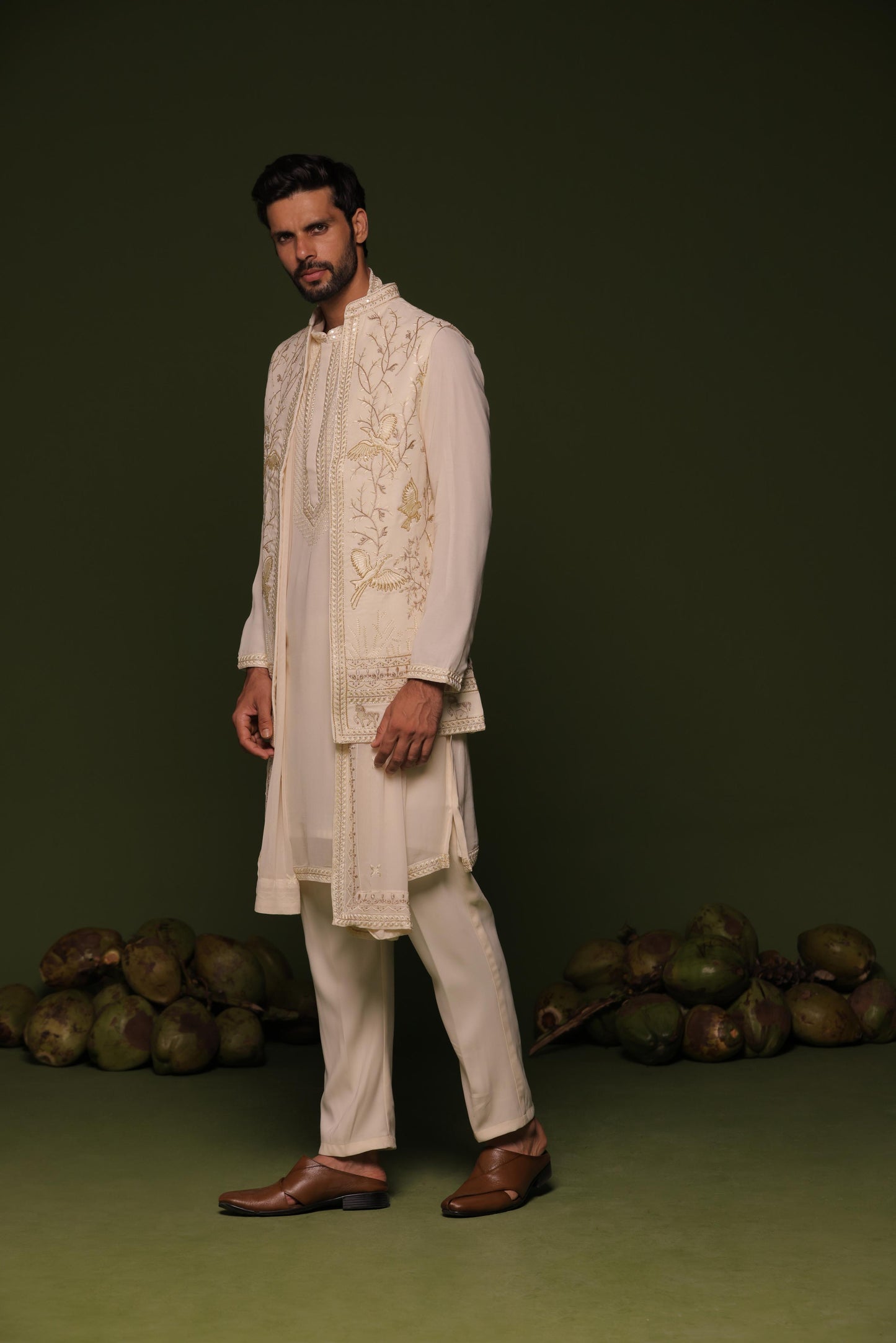 AARAV IVORY JACKET KURTA SET WITH DUPATTA