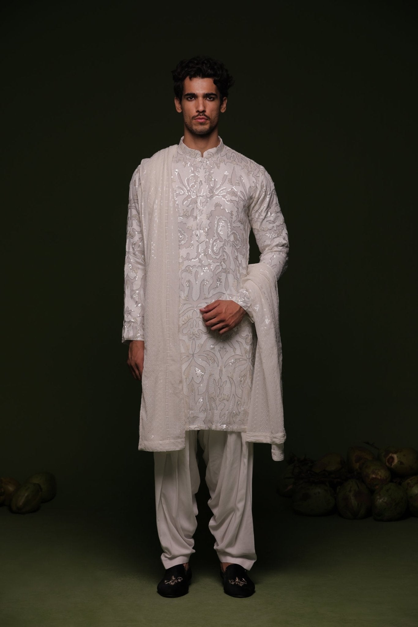 TAPA WHITE KURTA SET WITH PATIYALA AND DUPATTA - White Maison de Couture
