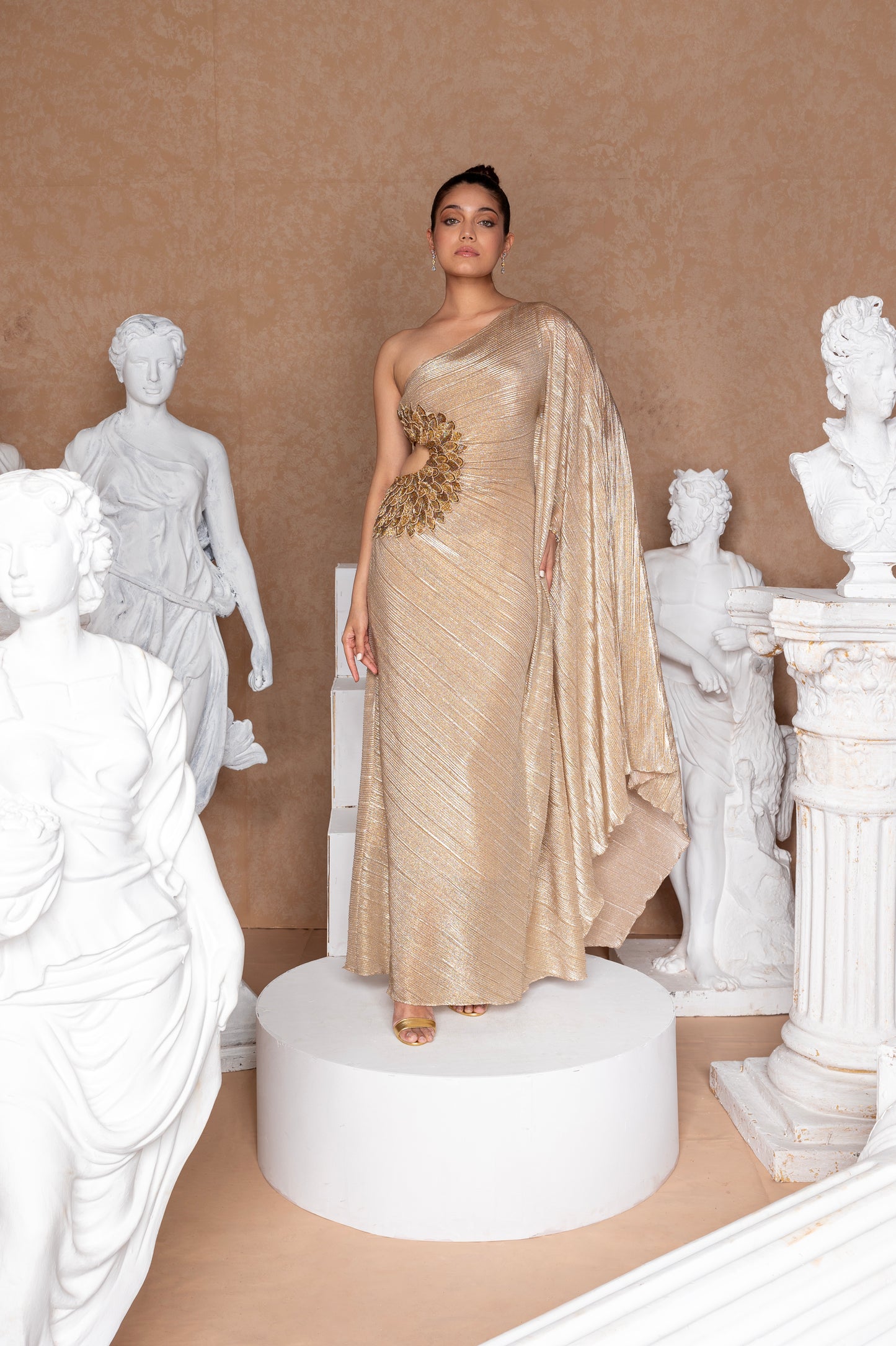 CHAMPAGNE GOLD 3D LEAF ONE SHOULDER KAFTAN