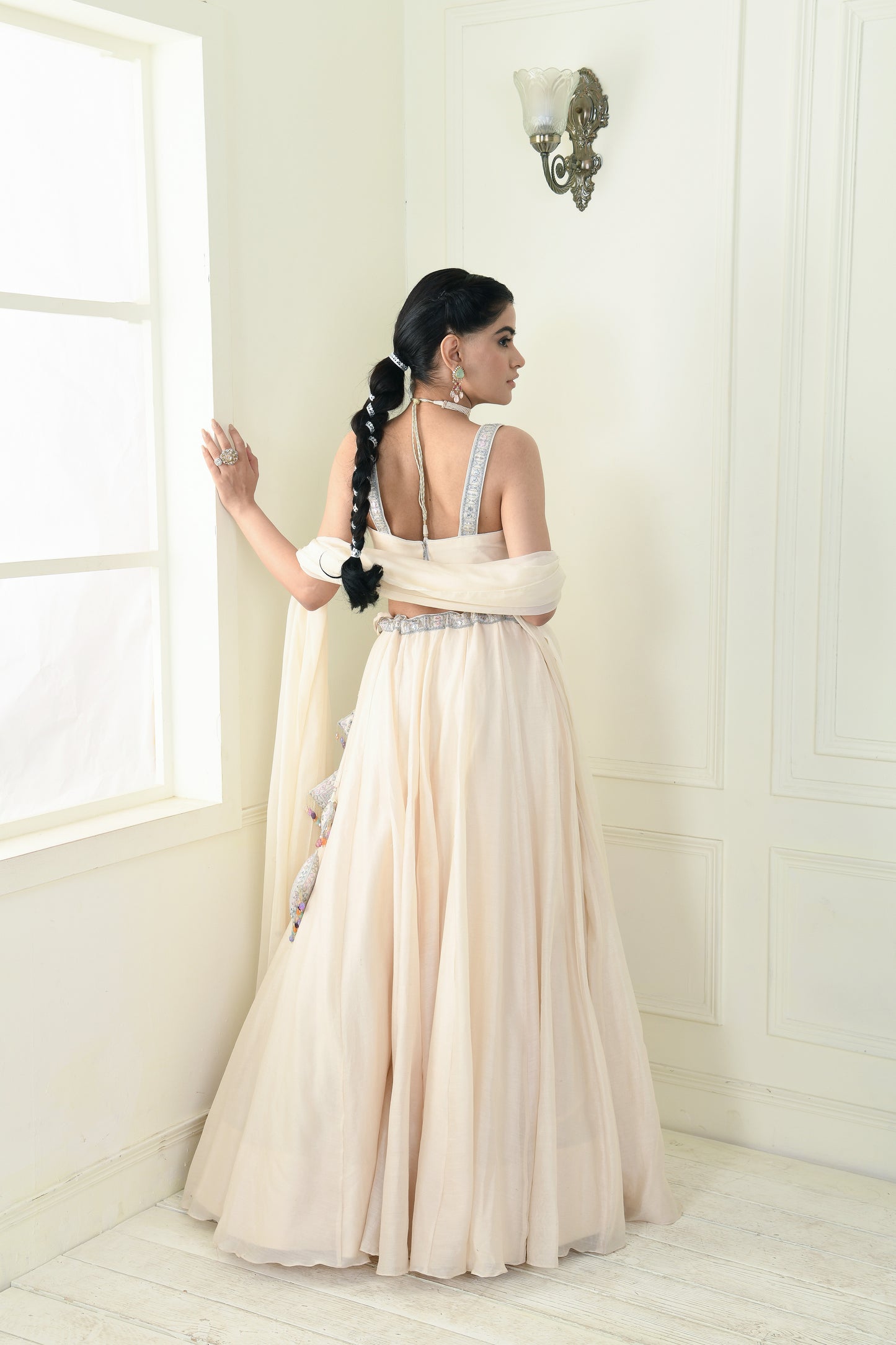 DIVINE EMBROIDERED LEHANGA SET