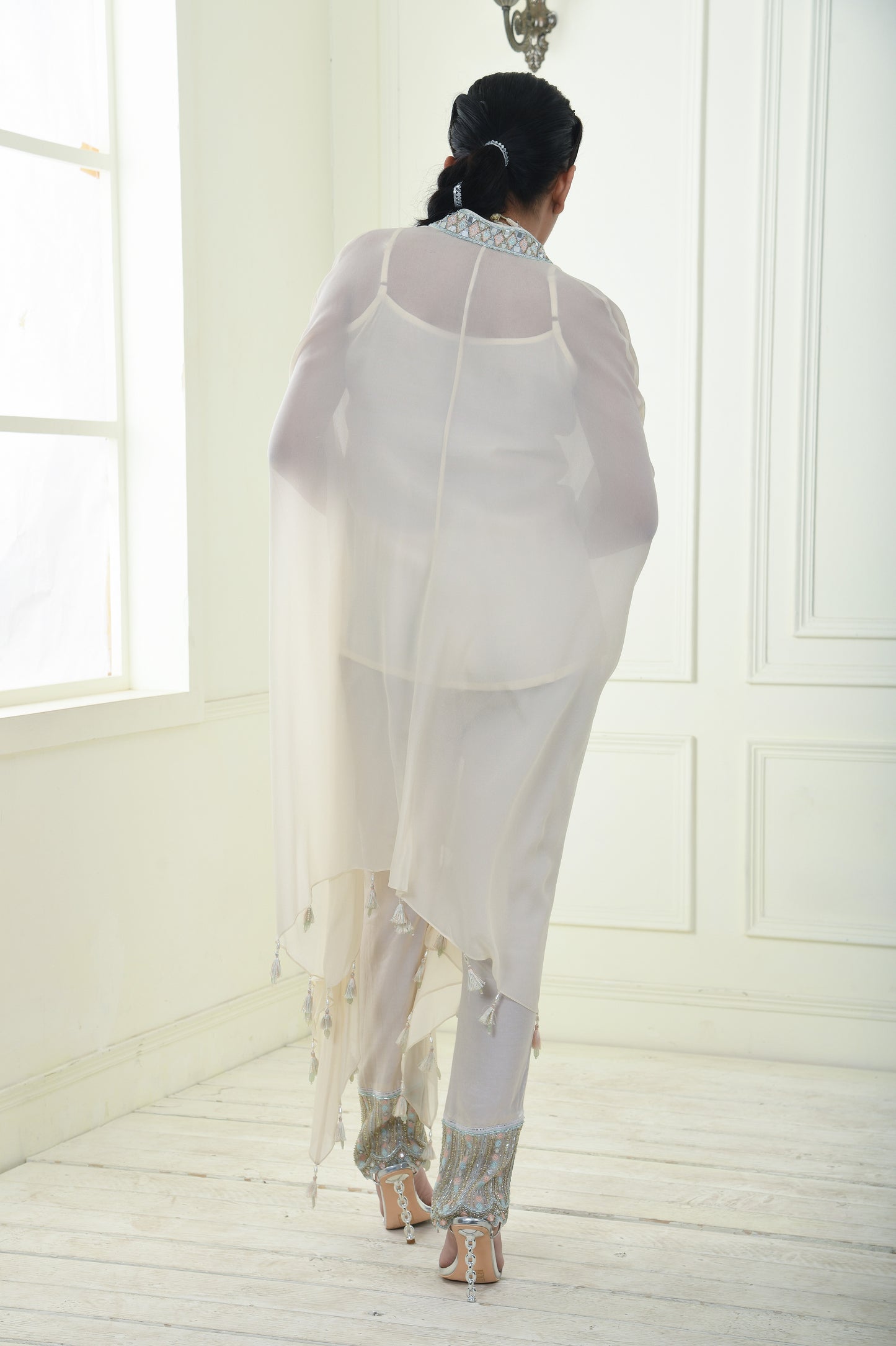 DIVINE EMBROIDERED KAFTAN PANT SET