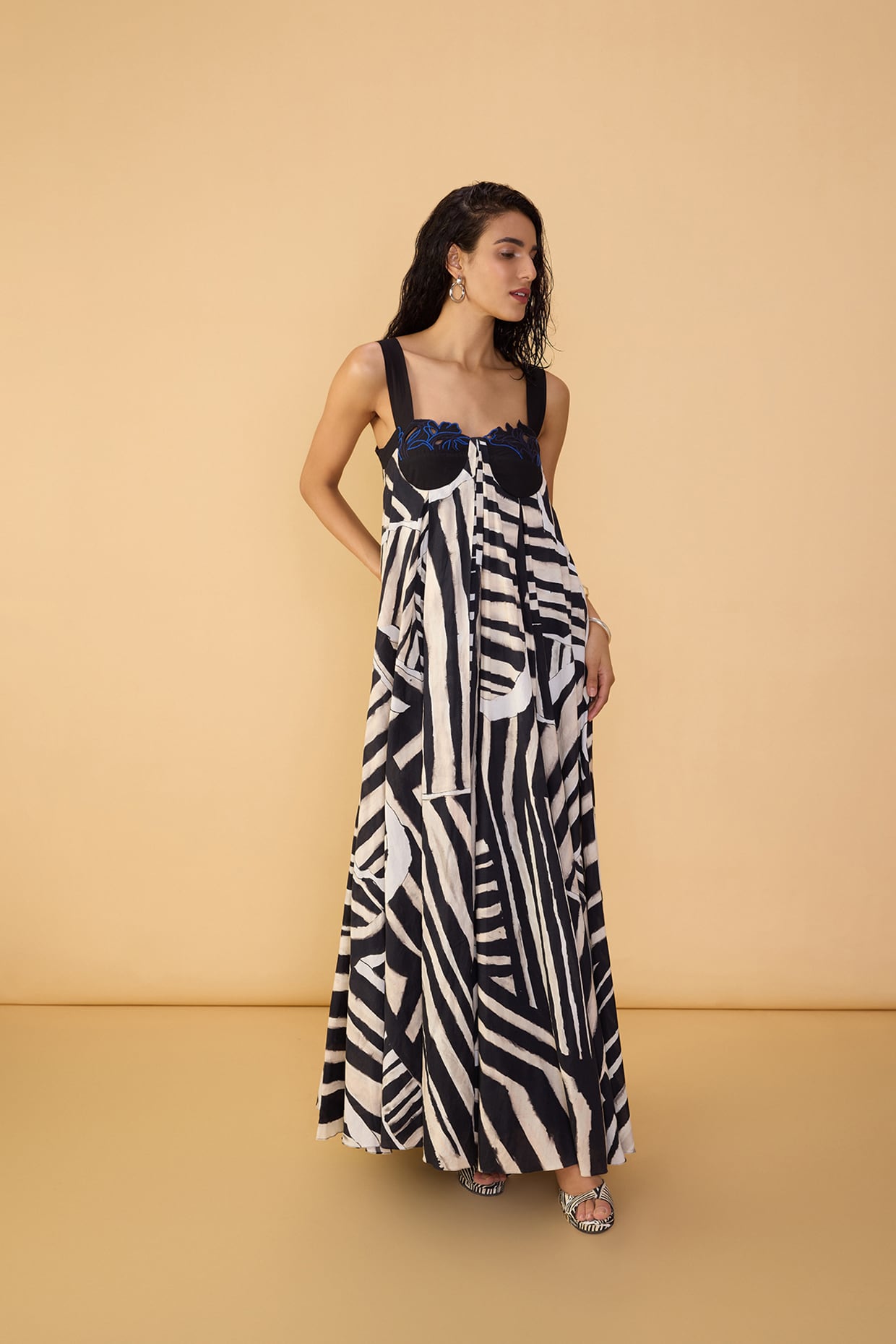 VIVI DRESS