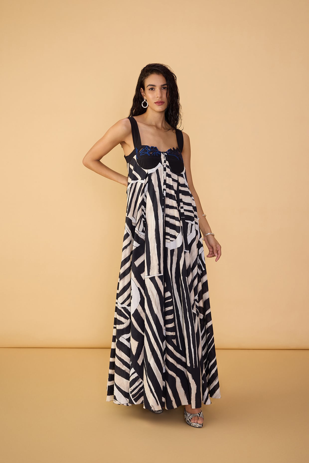 VIVI DRESS