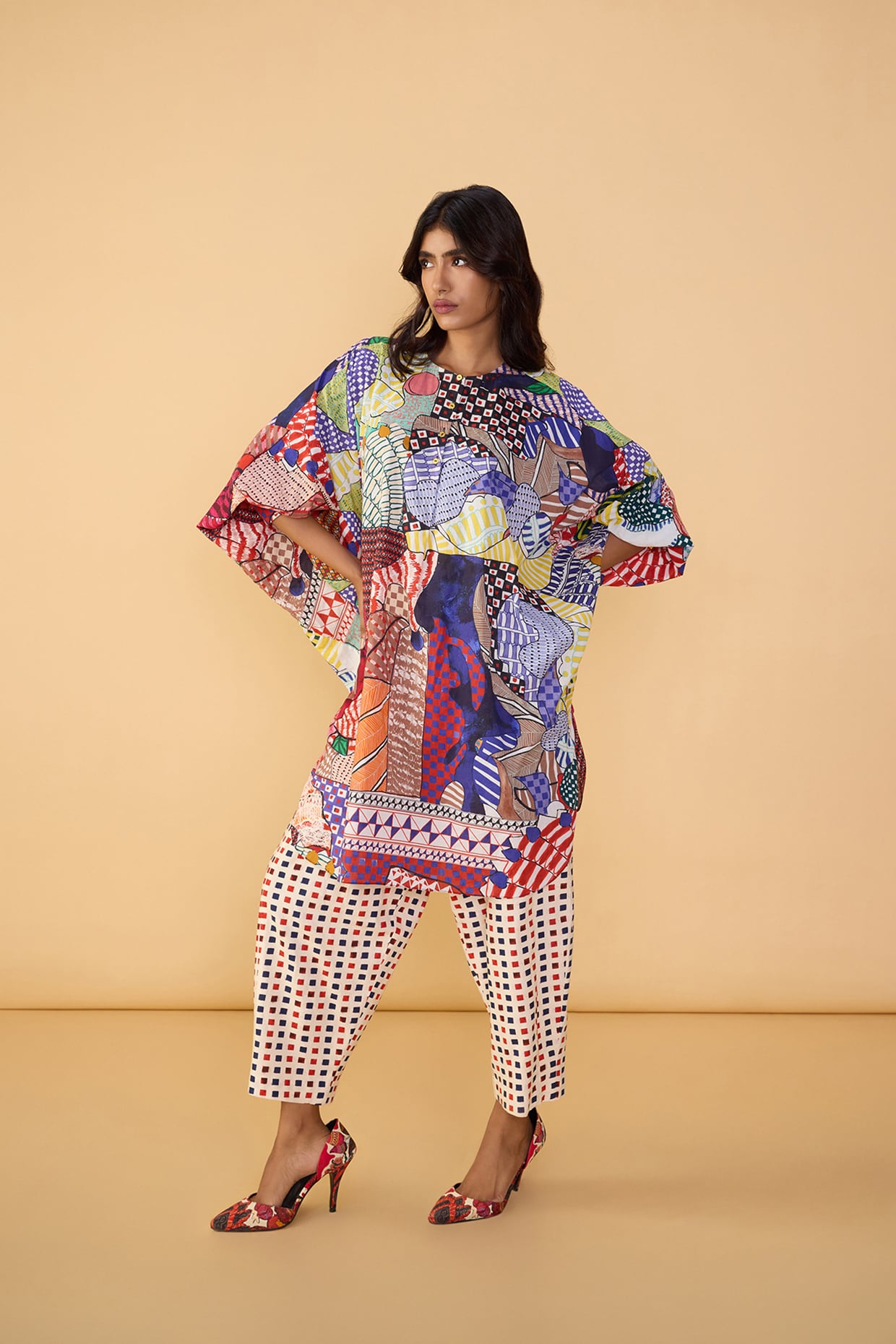 AKIRA TUNIC & LOLY TROUSER