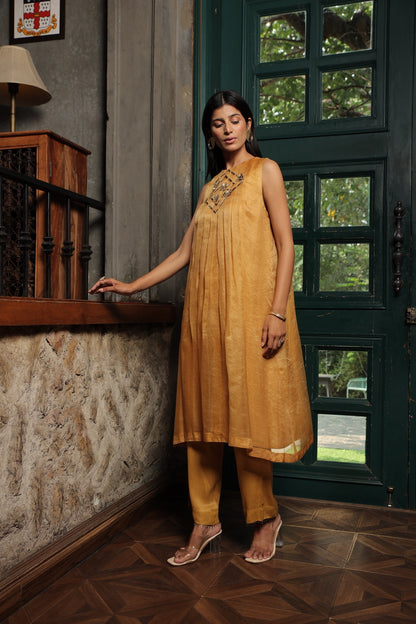 ZOYA - ORGANZA PLEATED DRESS WITH PANT