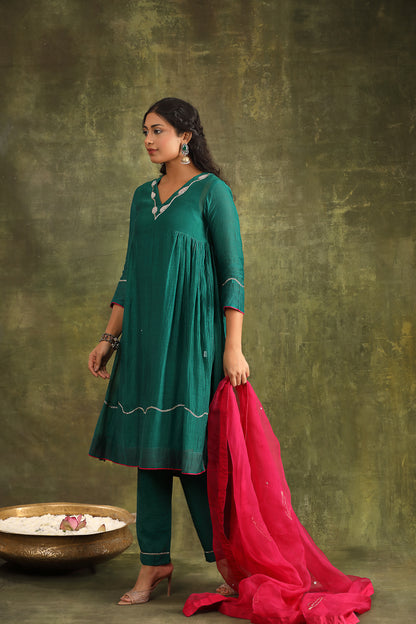 DARK GREEN ABSTRACT HAND EMBROIDERED CHANDERI SUIT SET WITH DUPATTA