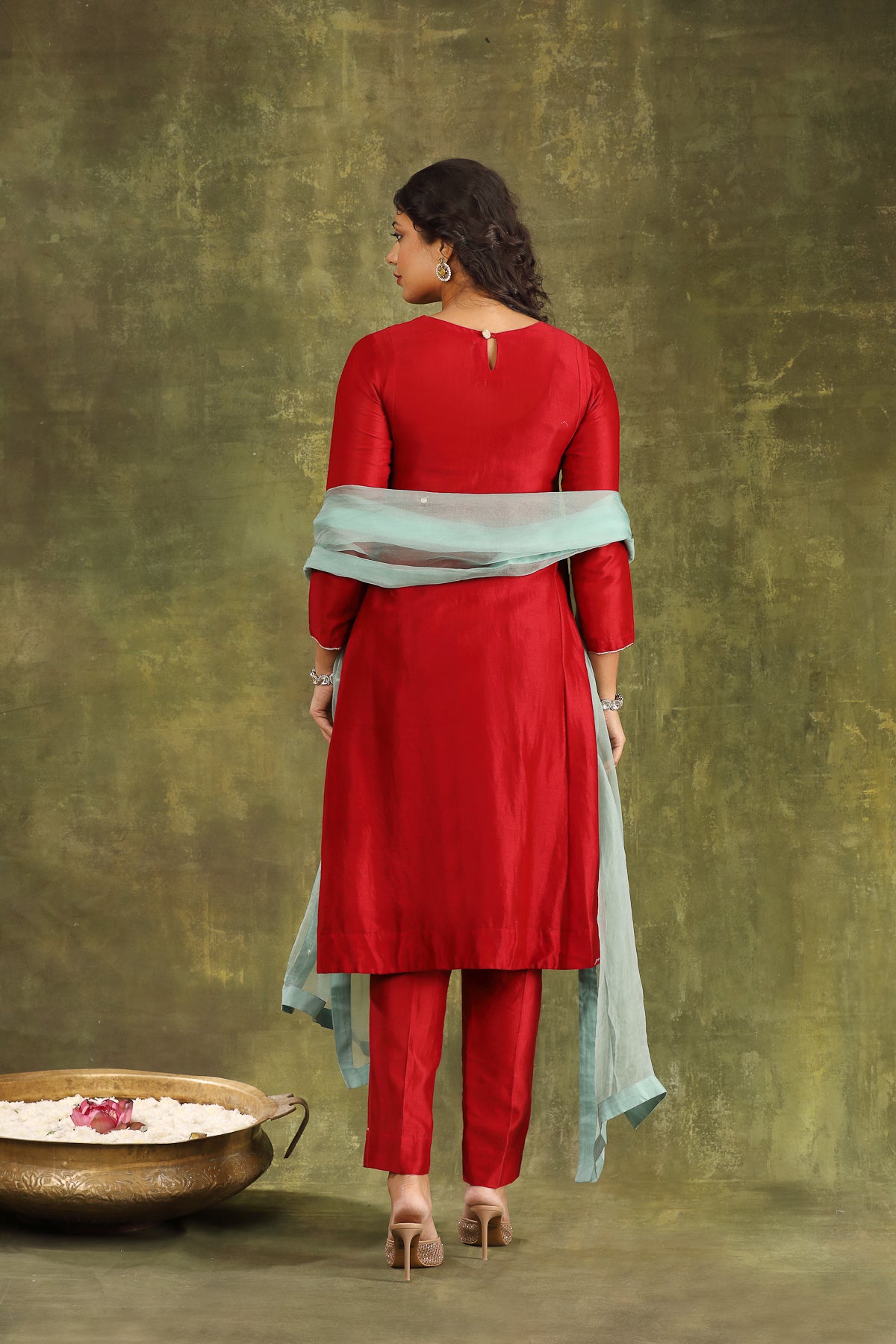 MAROON HAND EMBROIDERED SILK CHANDERI SUIT SET WITH ORGANZA DUPATTA