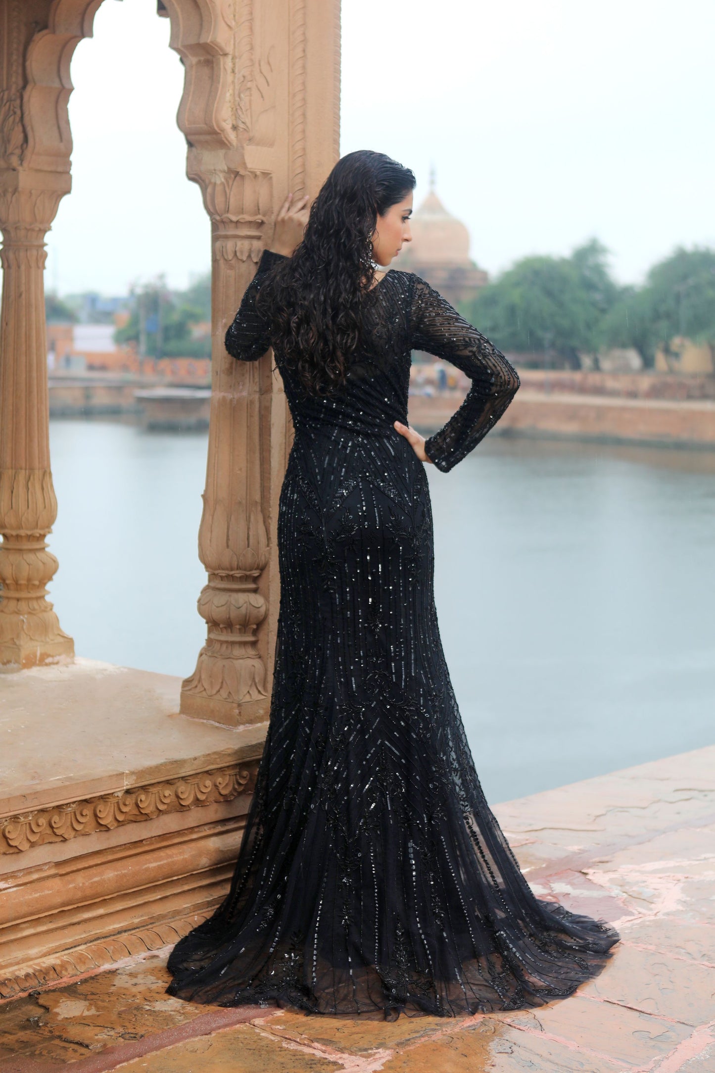 BLACK MERMAID GOWN