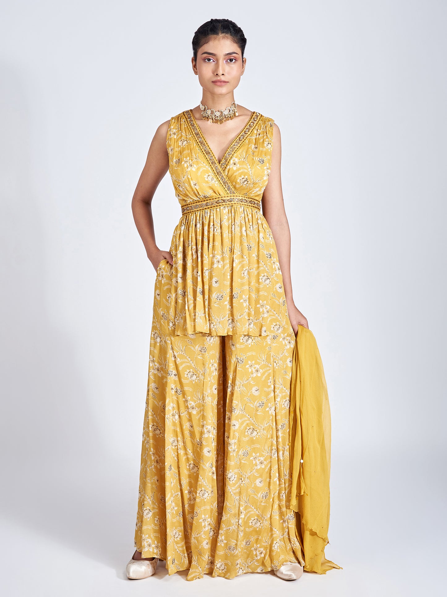 YELLOW SHARARA