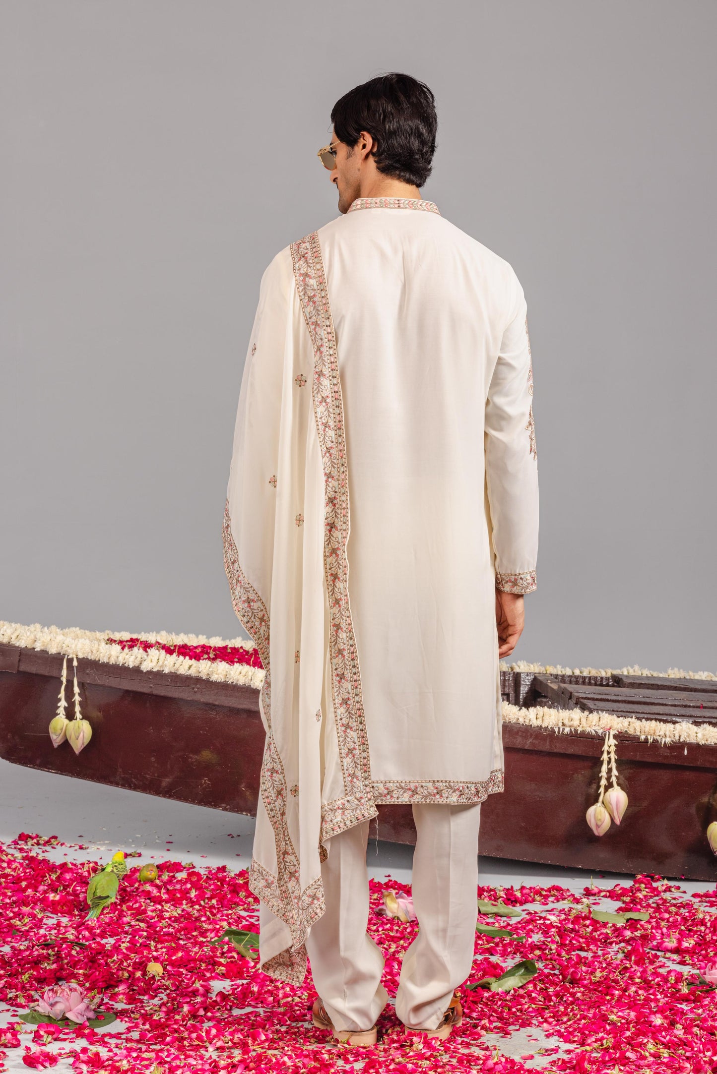 LADKEWALE CREAM KURTA SET