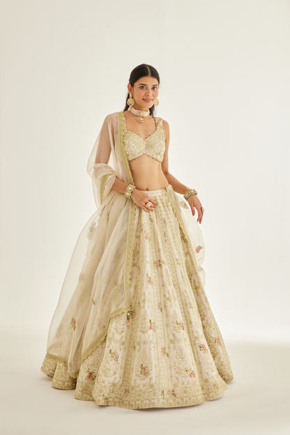 PAPYRUS WHITE LEHENGA SET