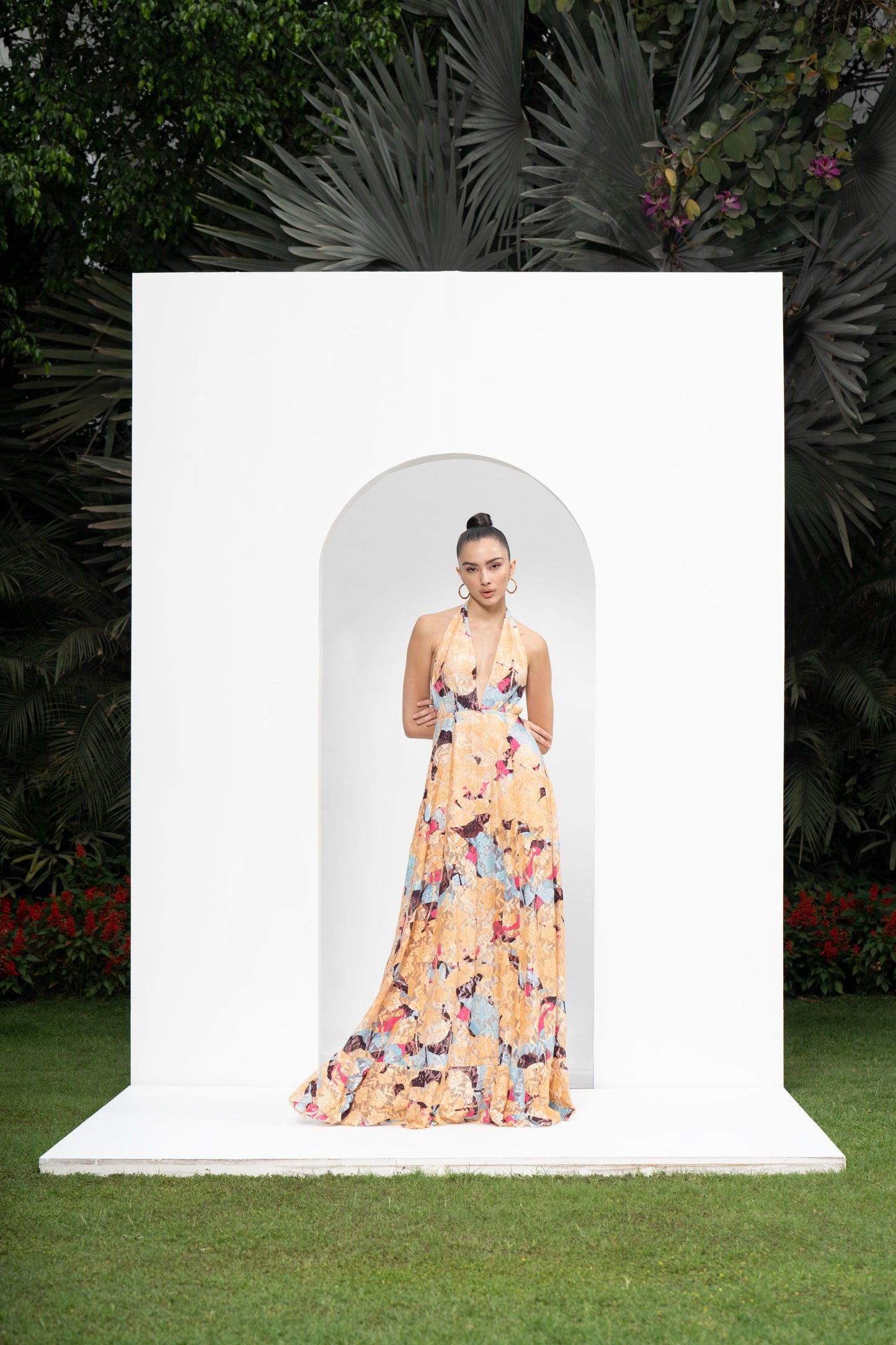 MYSTIC BEIGE PRINTED GOWN