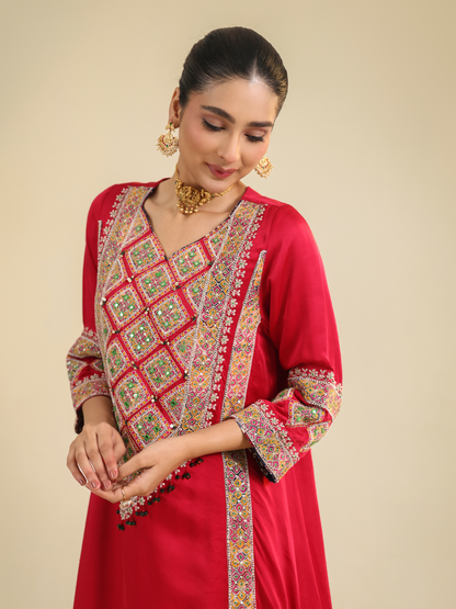 RED AYNAZ KURTA SET