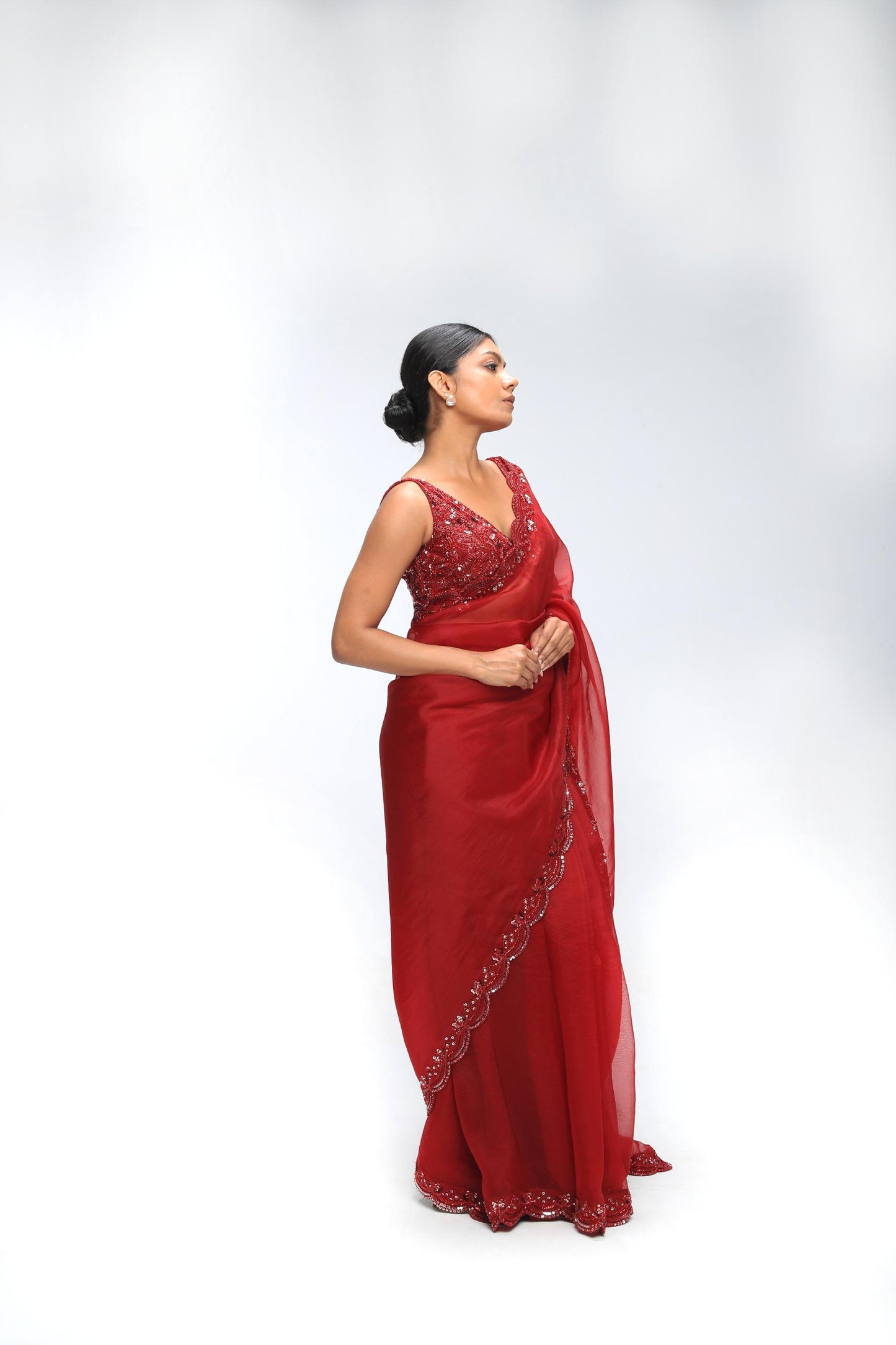RED REVERIE SCALLOP SAREE