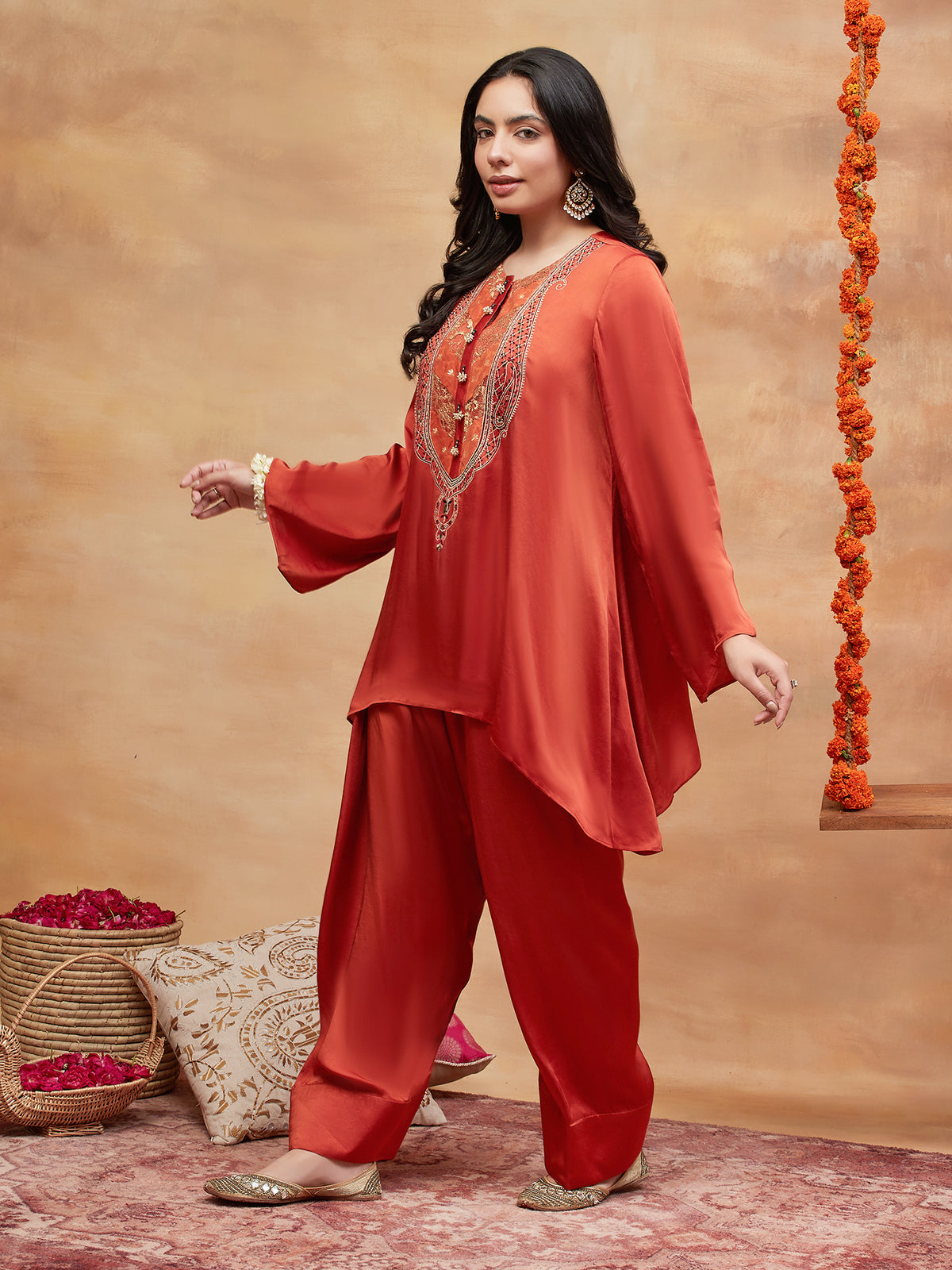 MEER SINDOOR HAND EMBROIDERED BANARASI FARSHI SET